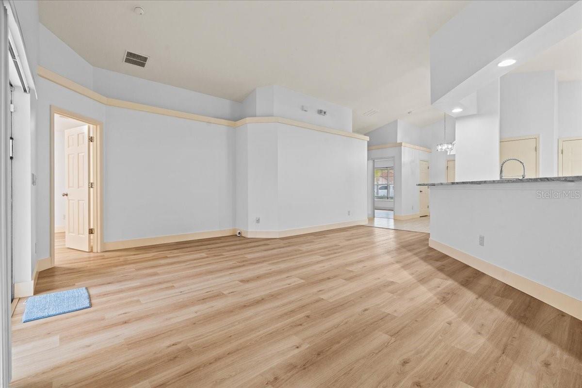421 ROBIN RD, DAVENPORT, FL, 33896