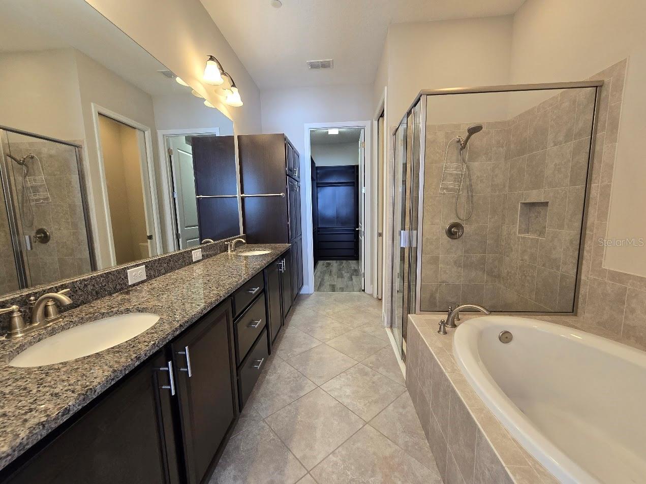 9121 LAUREATE BLVD, ORLANDO, FL, 32827