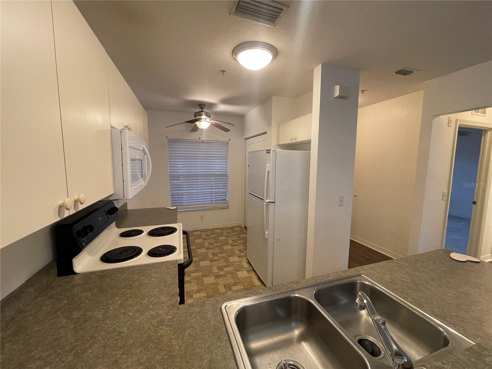 2061 WILLOW HAMMOCK CIR #106, PUNTA GORDA, FL, 33983