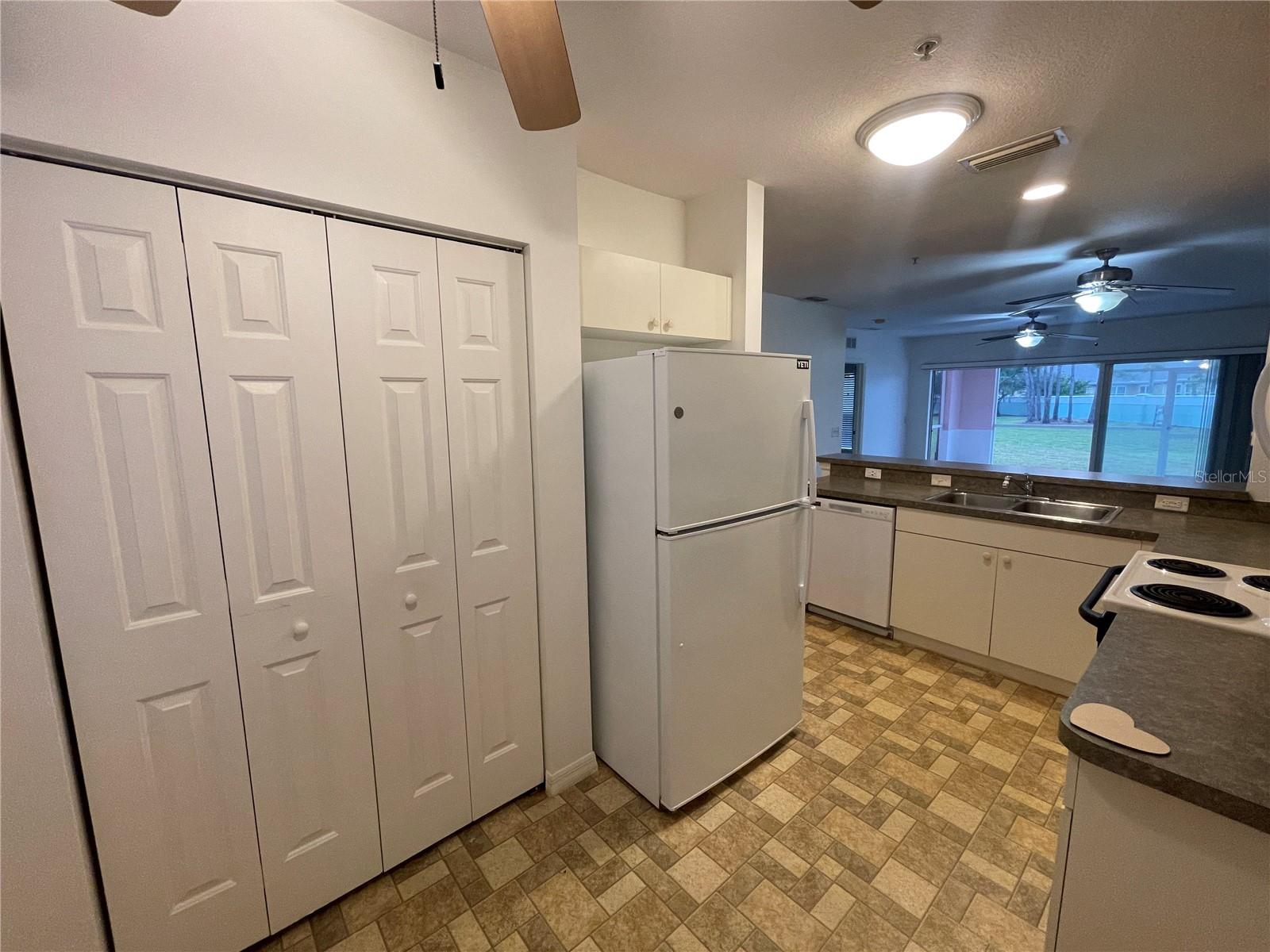 2061 WILLOW HAMMOCK CIR #106, PUNTA GORDA, FL, 33983