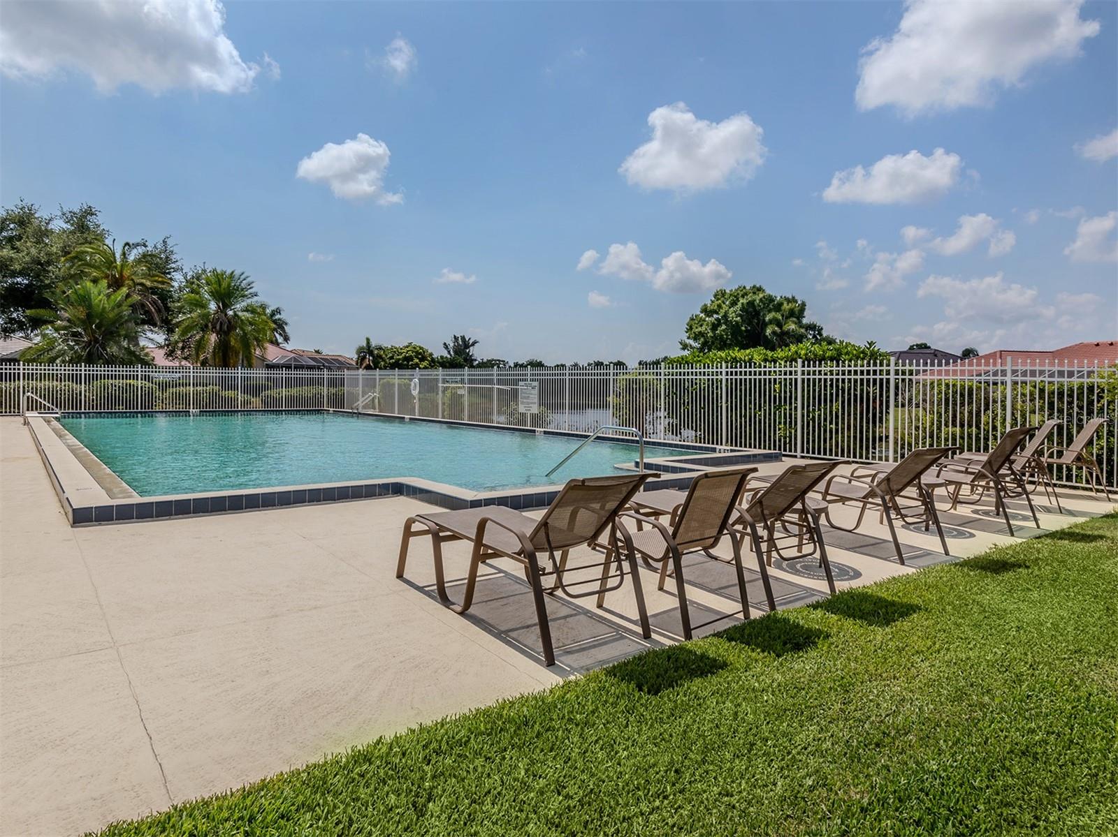 651 LAKESCENE DR, VENICE, FL, 34293