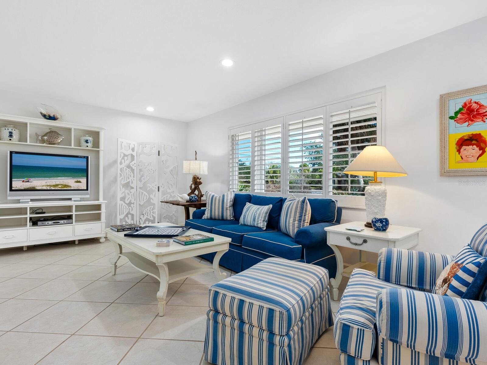 5560 SHADOW LAWN DR, SARASOTA, FL, 34242