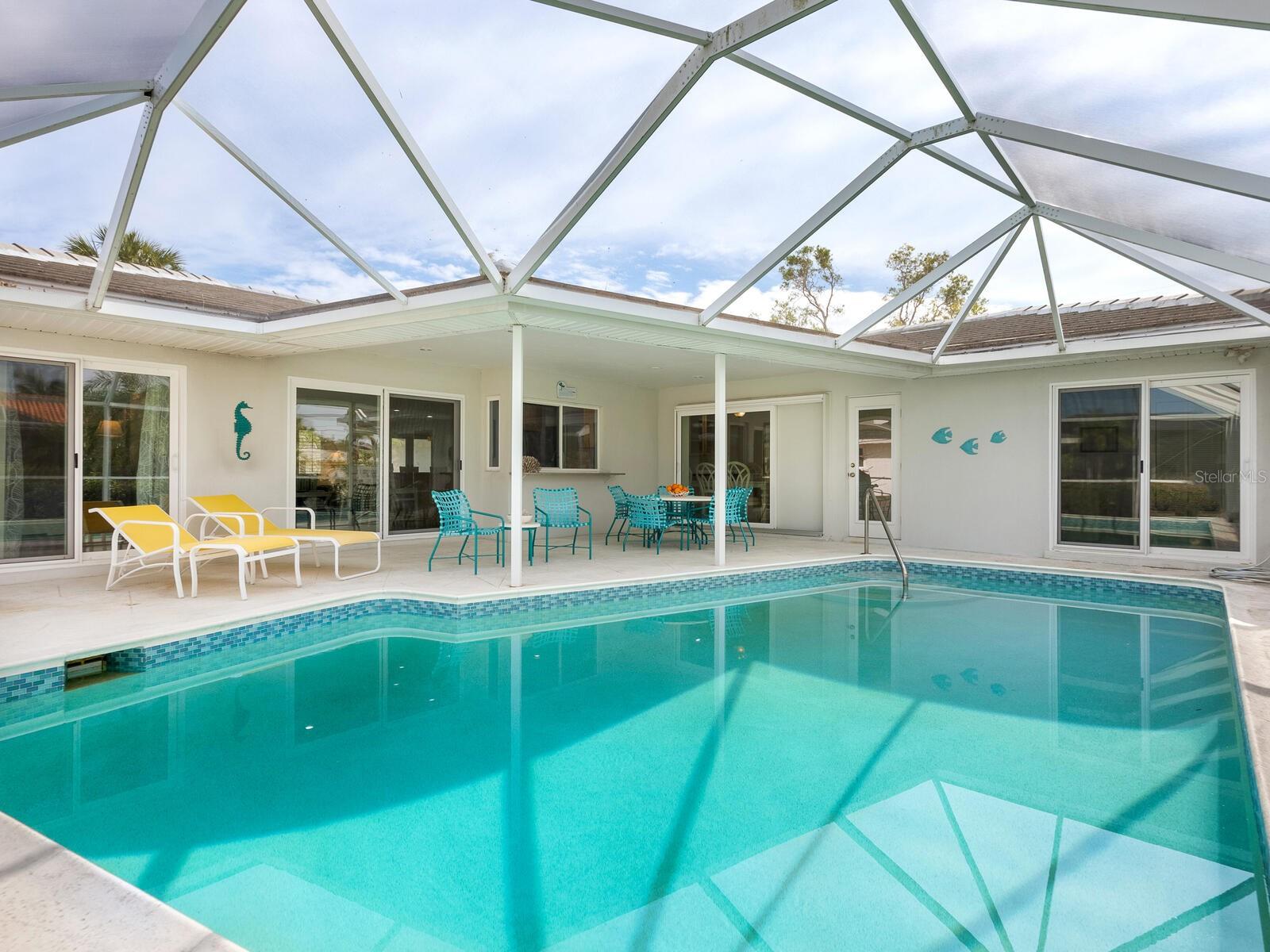 5560 SHADOW LAWN DR, SARASOTA, FL, 34242