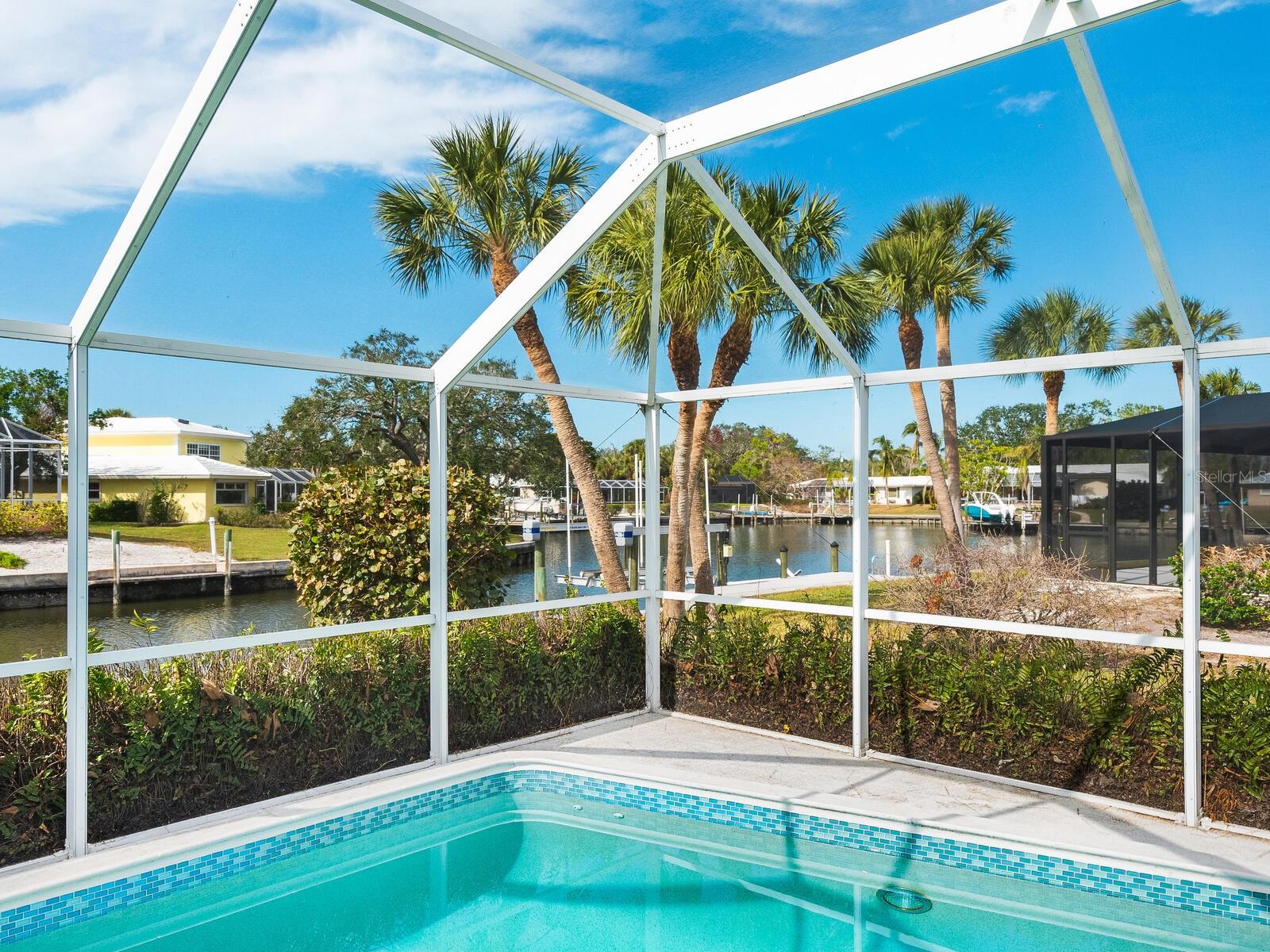 5560 SHADOW LAWN DR, SARASOTA, FL, 34242