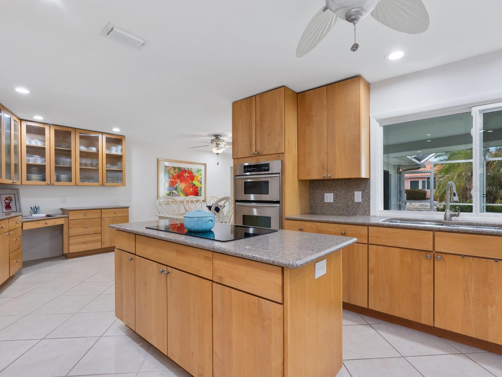 5560 SHADOW LAWN DR, SARASOTA, FL, 34242