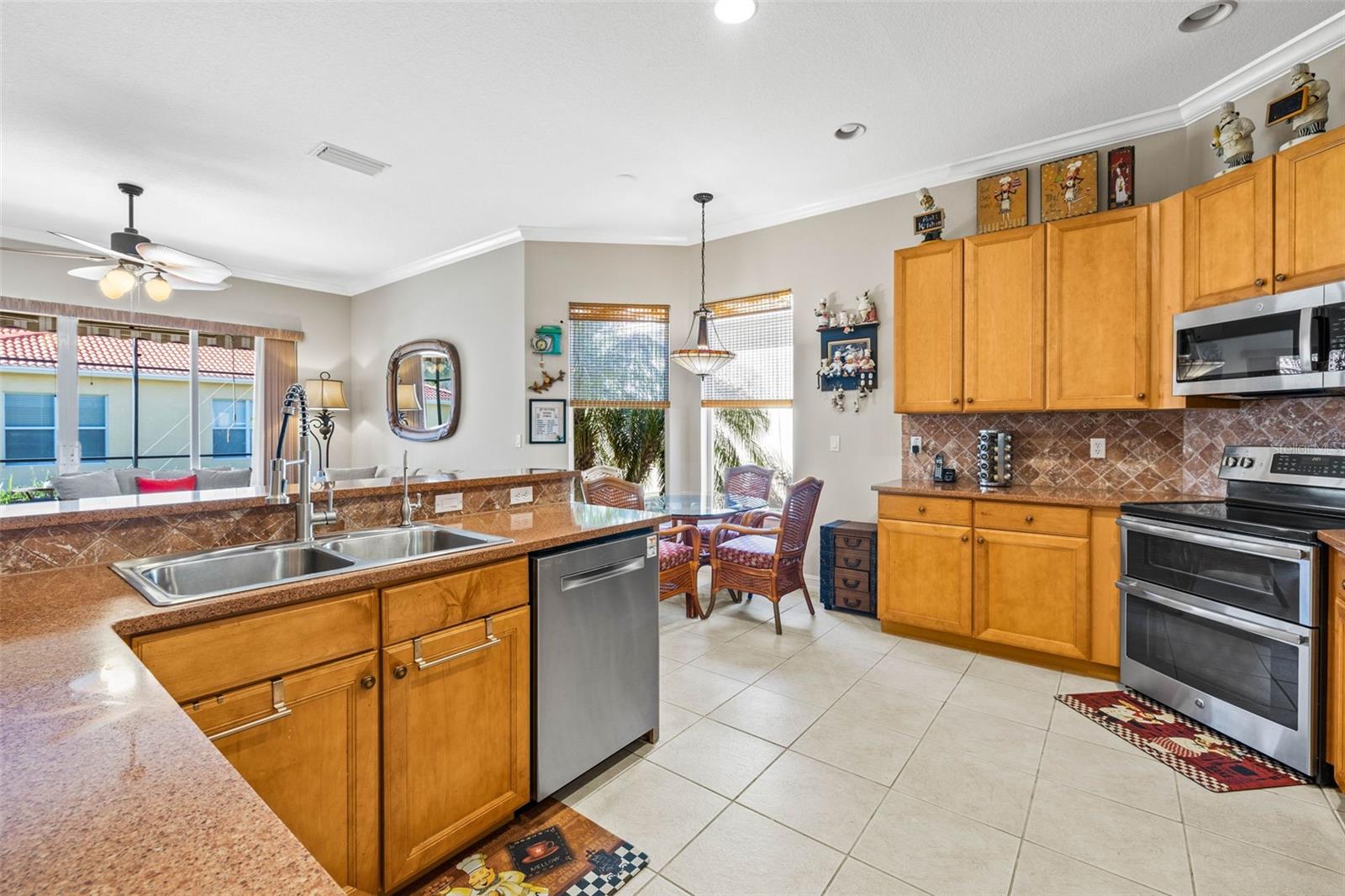 15767 CRYSTAL WATERS DR, WIMAUMA, FL, 33598