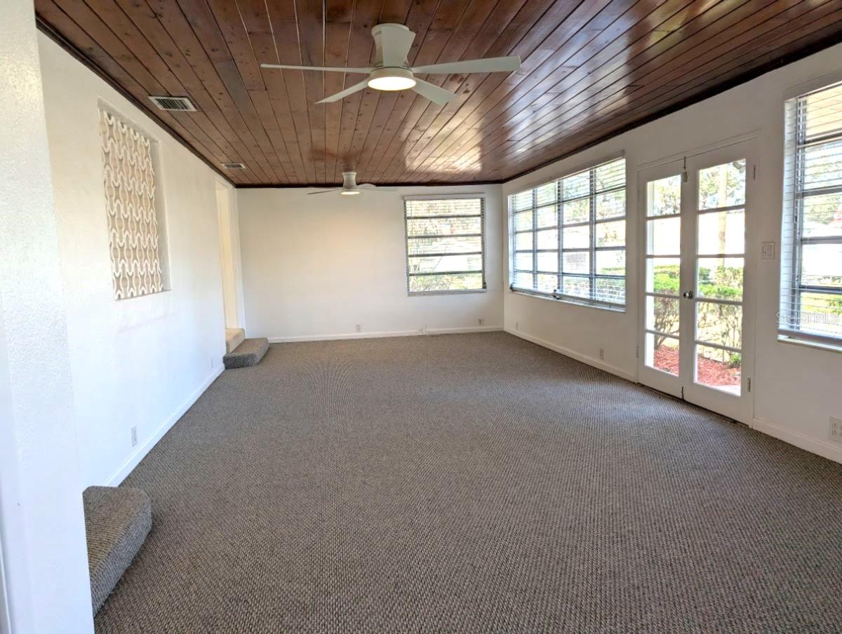 1017 W INDIANA AVE, TAMPA, FL, 33603