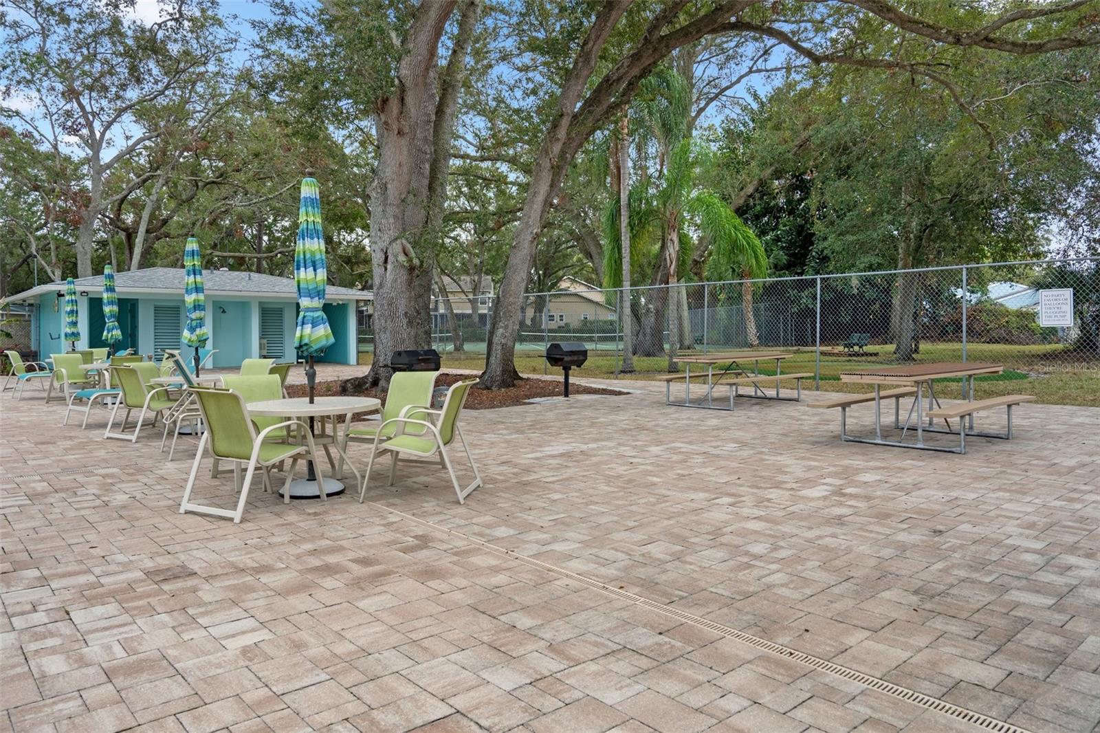 2422 HOUNDS TRL, PALM HARBOR, FL, 34683