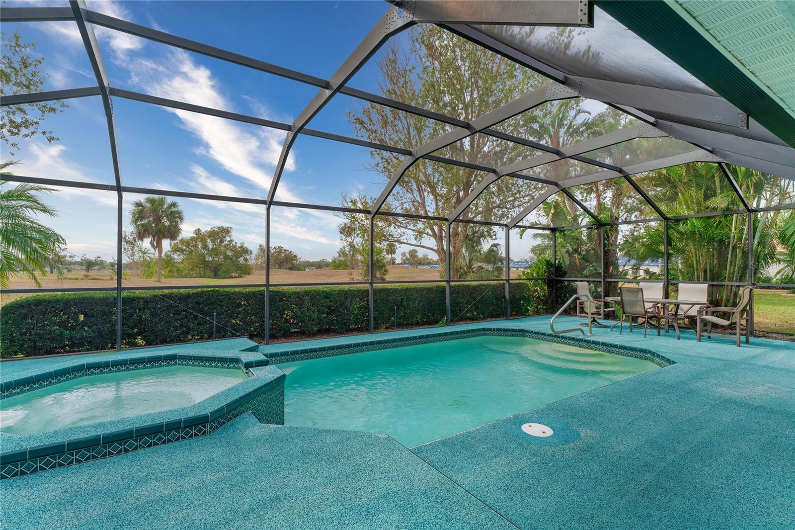 936 KINGS BLVD, SUN CITY CENTER, FL, 33573