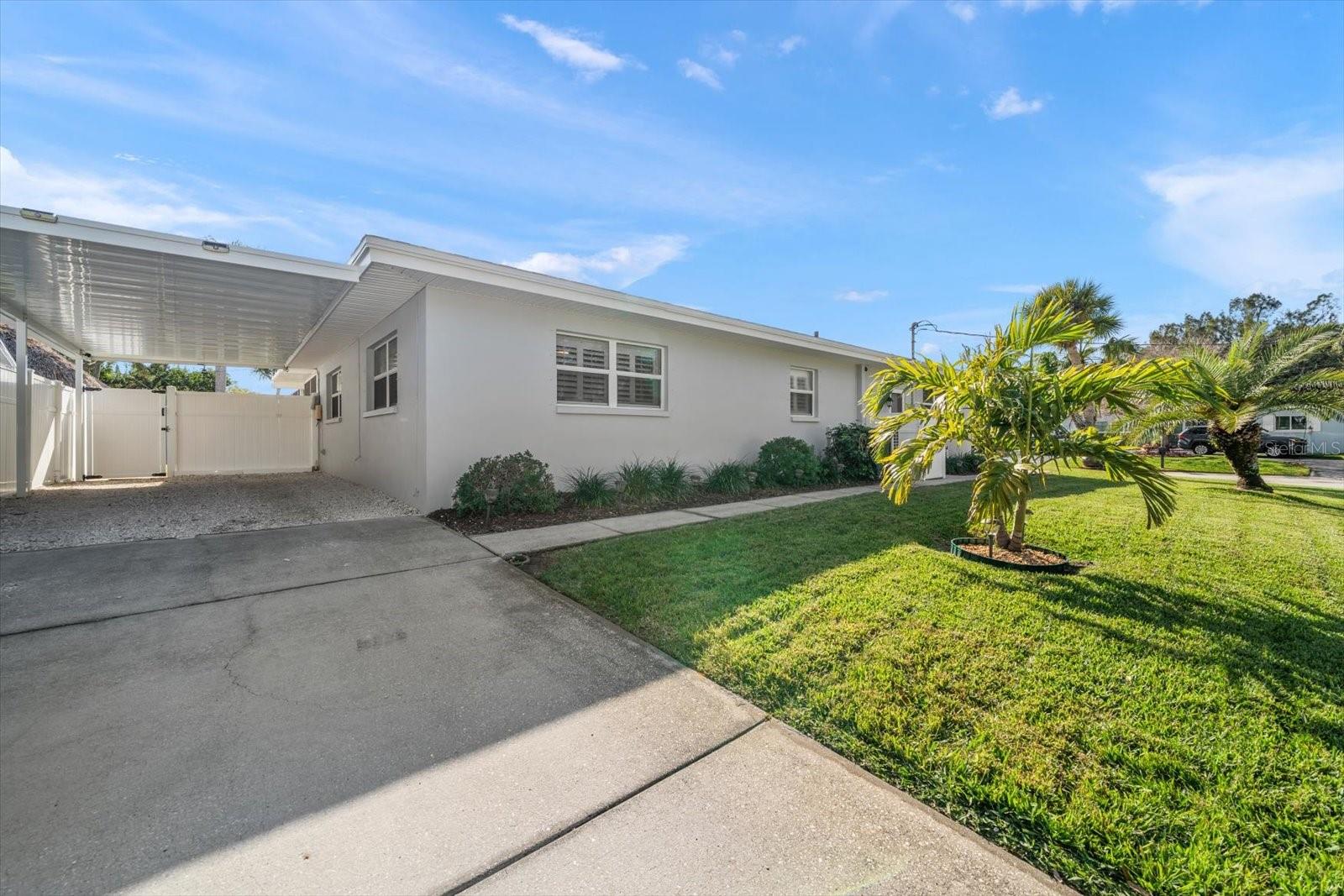 1761 EATON DR NE, CLEARWATER, FL, 33756