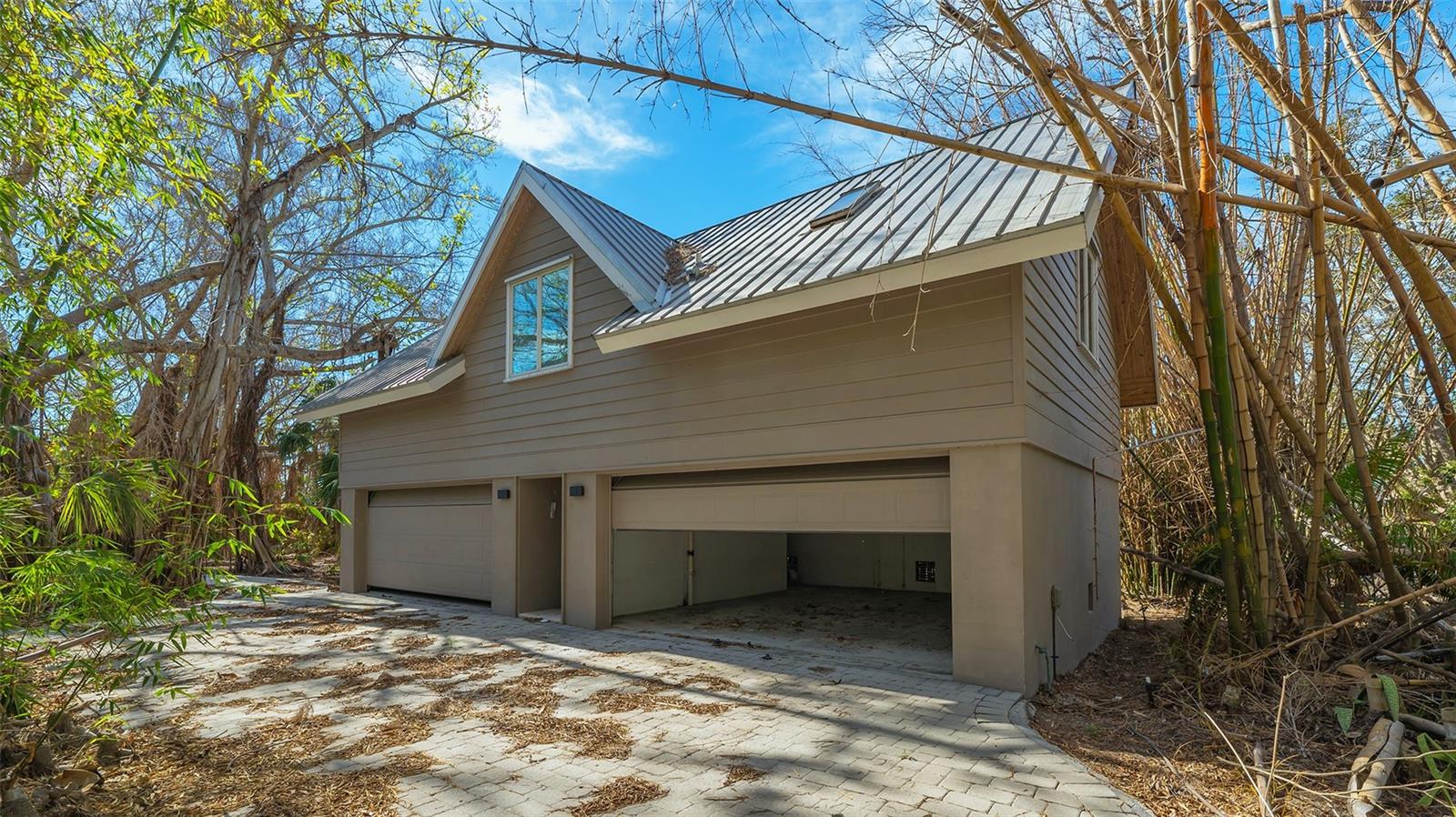 7429 SANDERLING RD, SARASOTA, FL, 34242