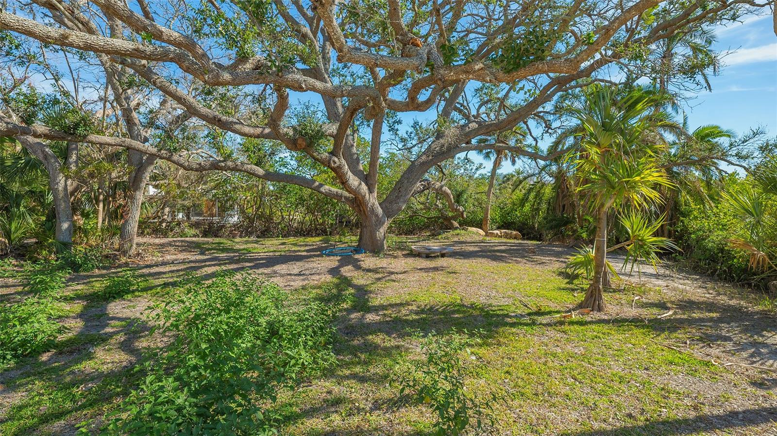 7429 SANDERLING RD, SARASOTA, FL, 34242