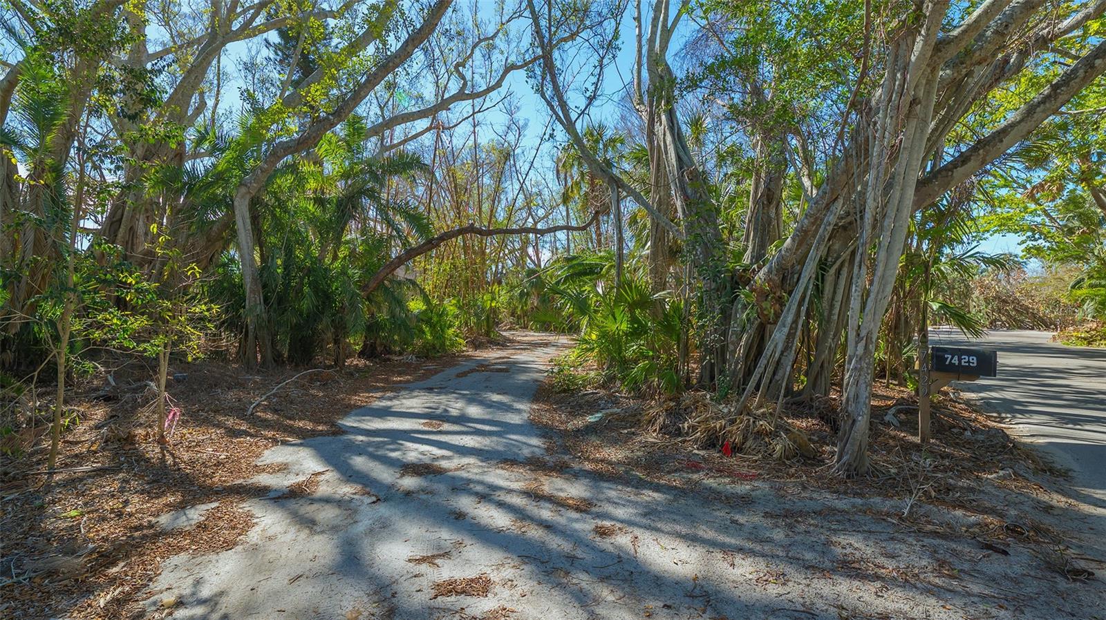 7429 SANDERLING RD, SARASOTA, FL, 34242