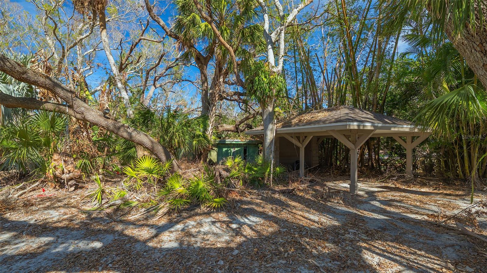 7429 SANDERLING RD, SARASOTA, FL, 34242