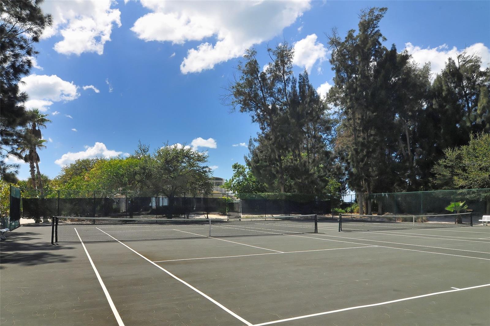 7429 SANDERLING RD, SARASOTA, FL, 34242