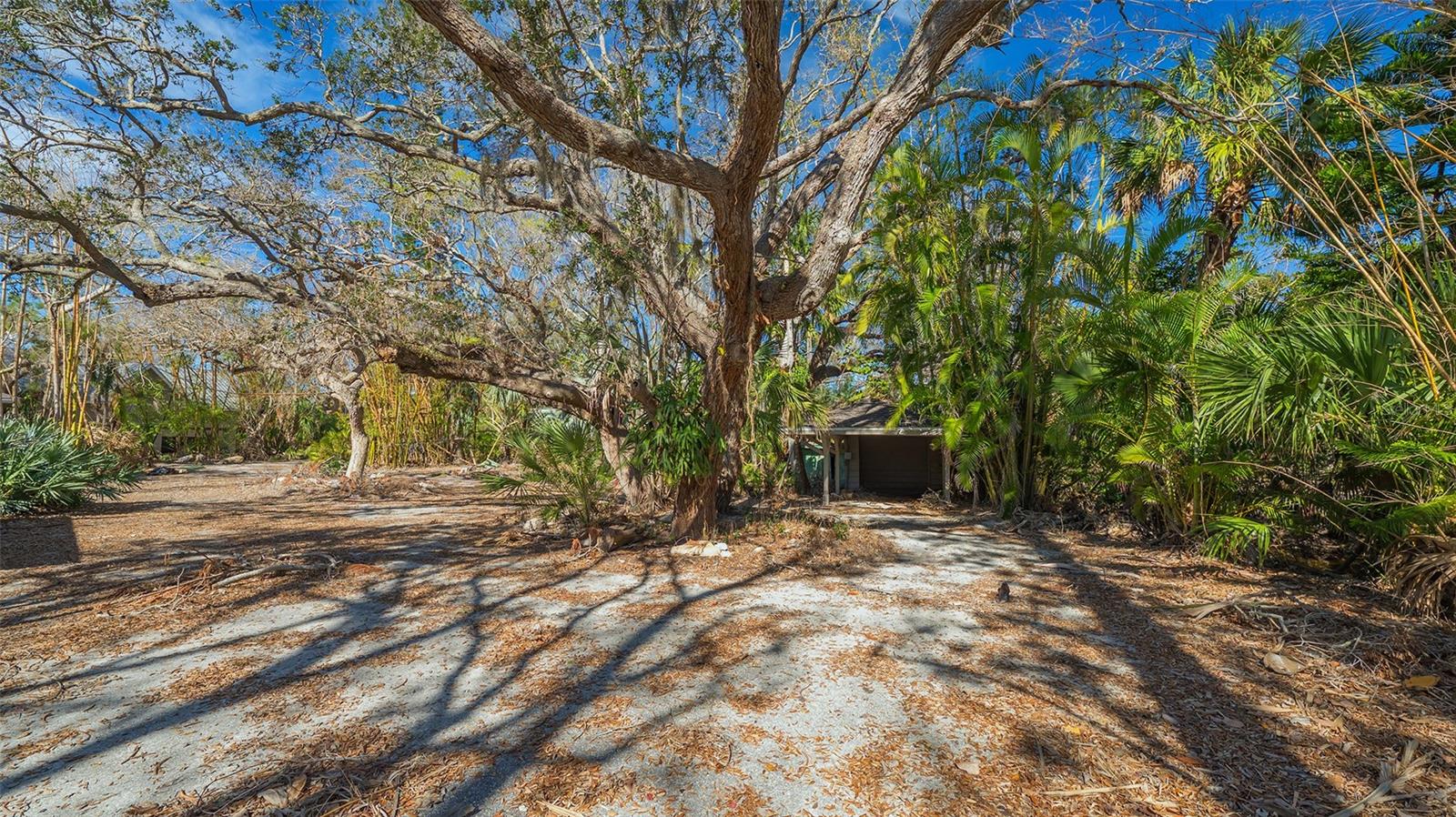 7429 SANDERLING RD, SARASOTA, FL, 34242