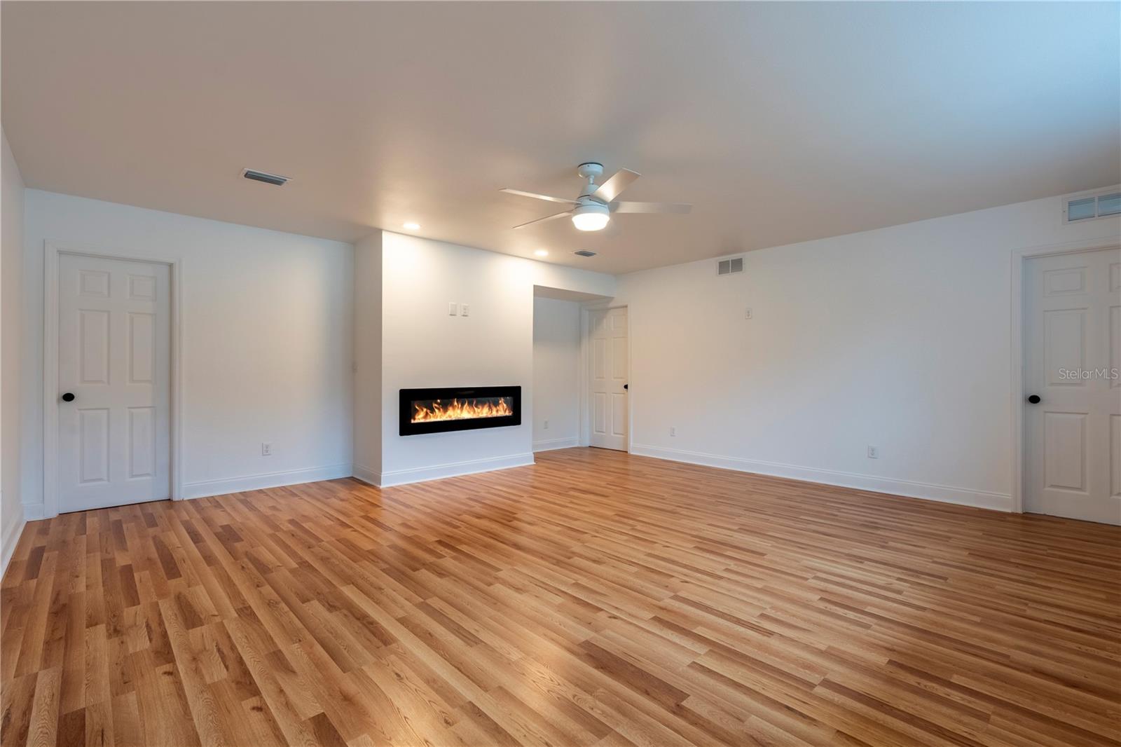 25335 TROON AVE, SORRENTO, FL, 32776