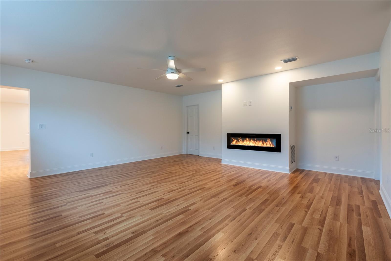 25335 TROON AVE, SORRENTO, FL, 32776