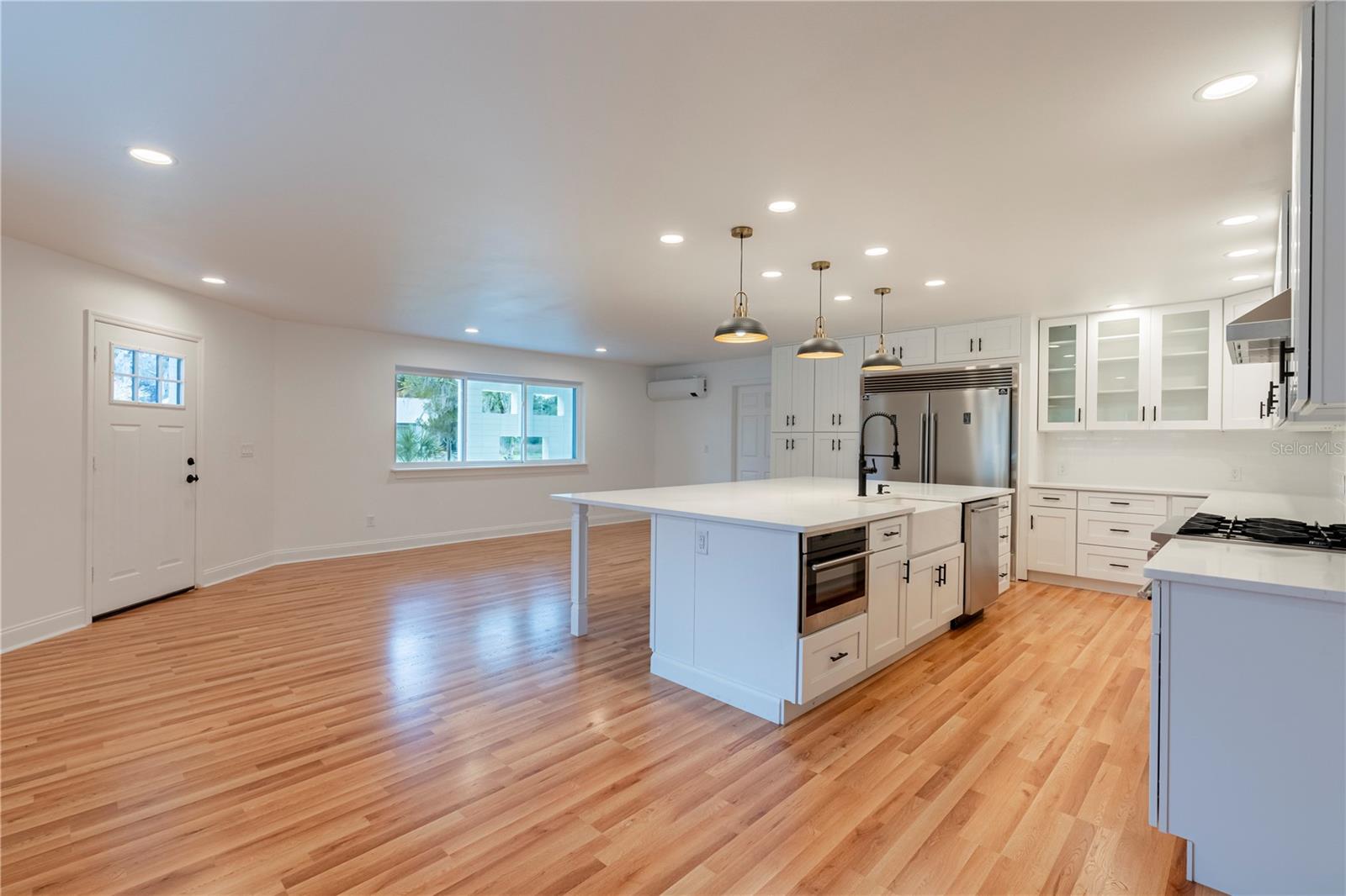 25335 TROON AVE, SORRENTO, FL, 32776