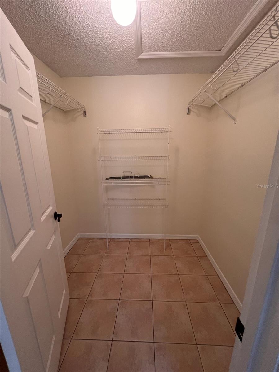 10810 DEARDEN CIR, ORLANDO, FL, 32817