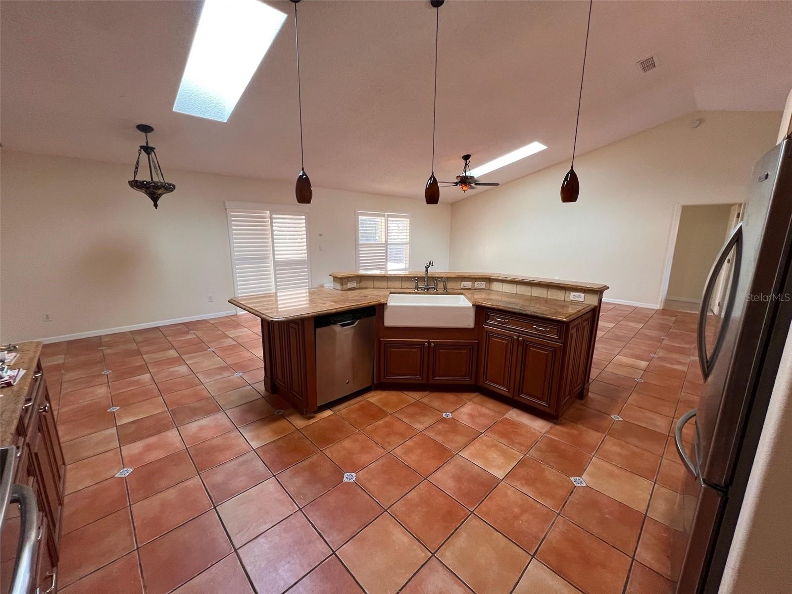 10810 DEARDEN CIR, ORLANDO, FL, 32817