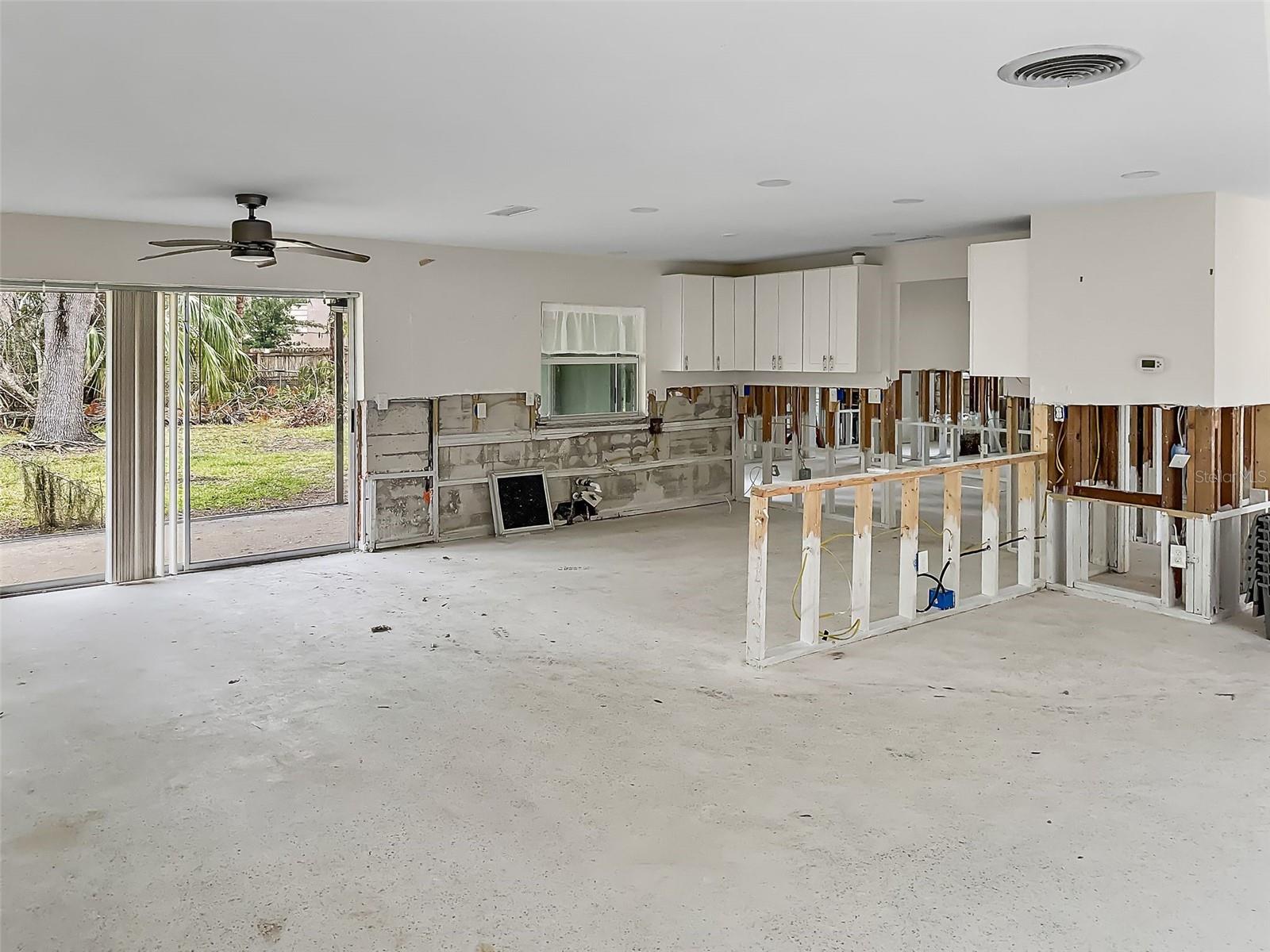 5225 VENETIAN BLVD NE, ST PETERSBURG, FL, 33703