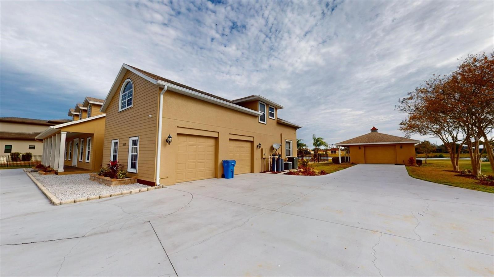13033 MCINTOSH LAKES LN, DOVER, FL, 33527