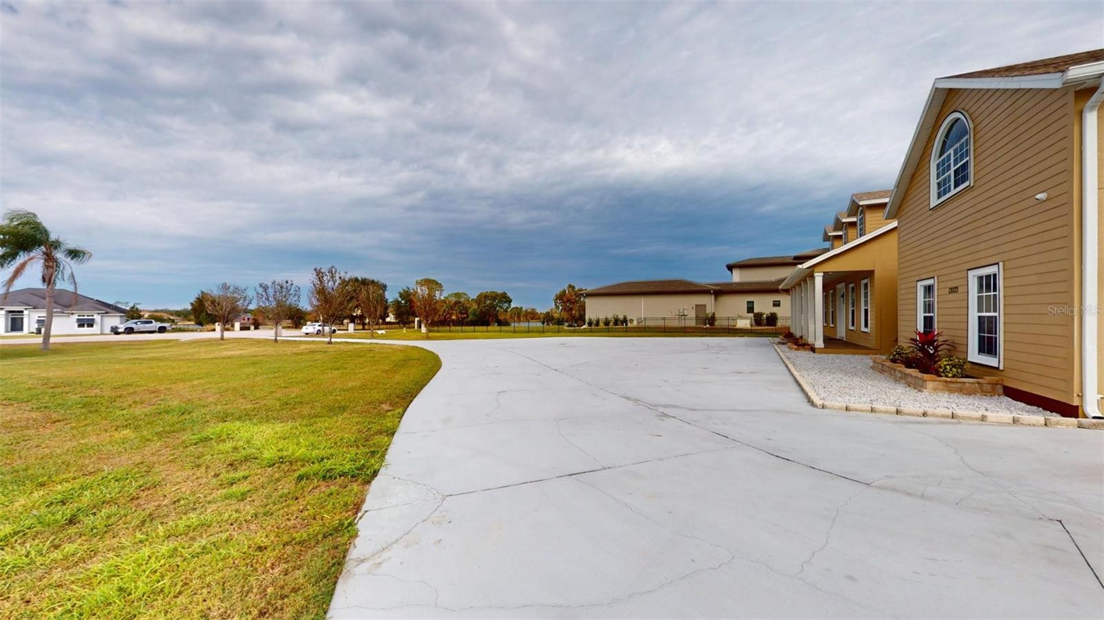 13033 MCINTOSH LAKES LN, DOVER, FL, 33527