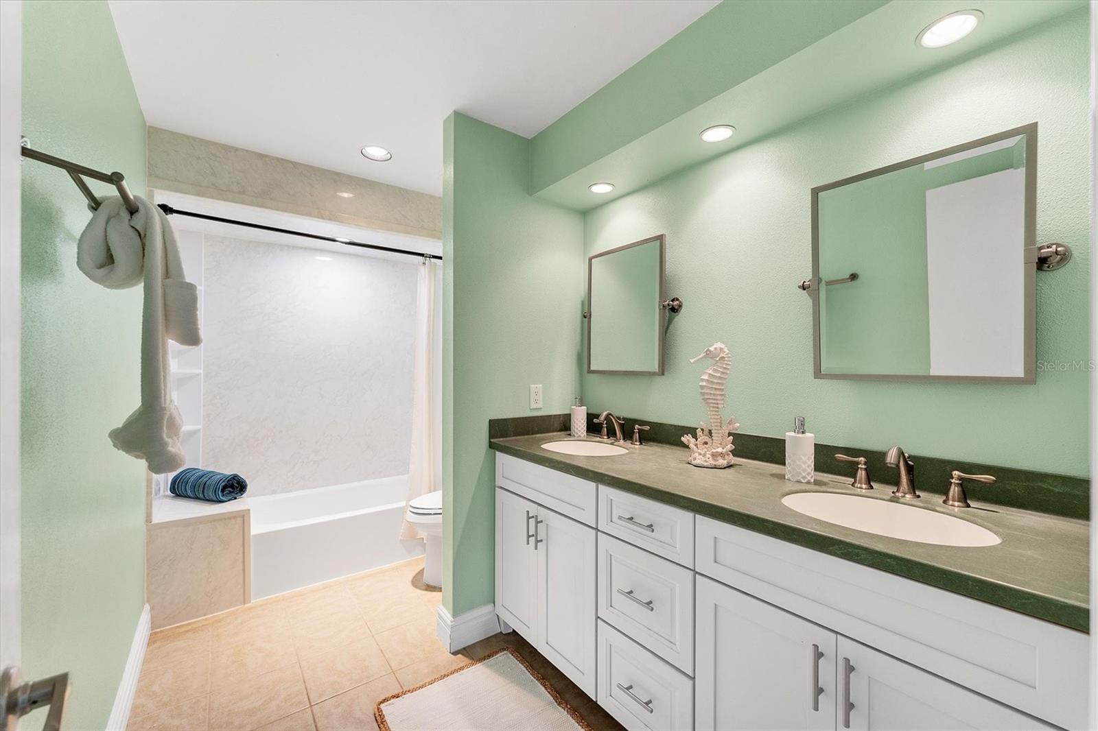 7416 RIVERVIEW DR, BRADENTON, FL, 34209