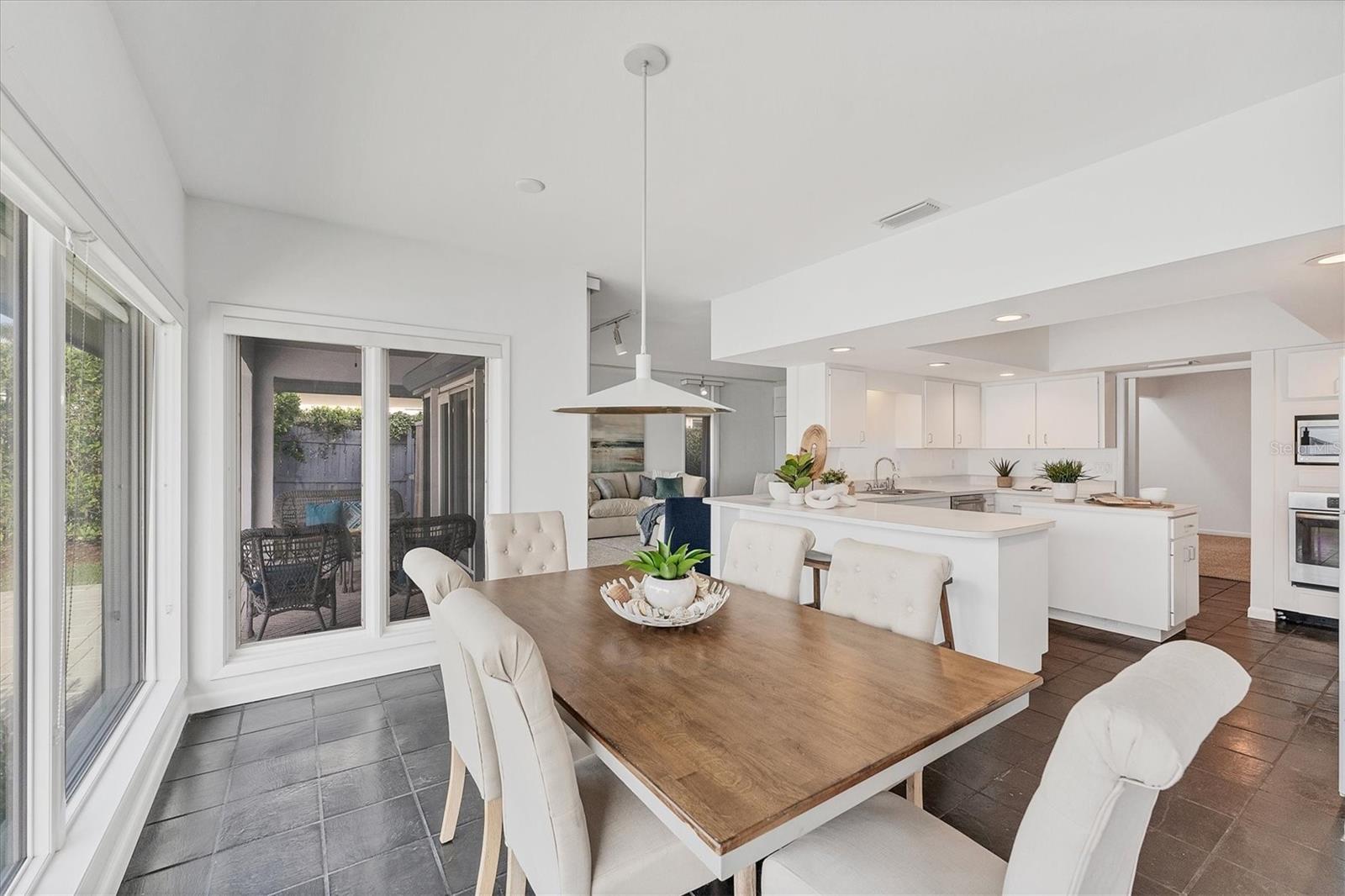 7416 RIVERVIEW DR, BRADENTON, FL, 34209