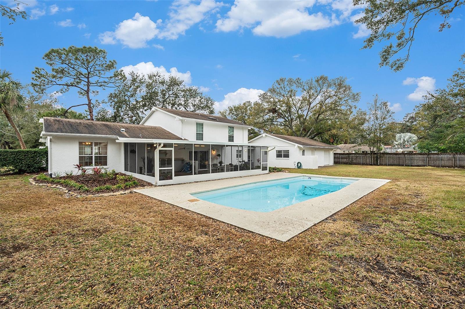 8203 CRENSHAW CIR, TAMPA, FL, 33615