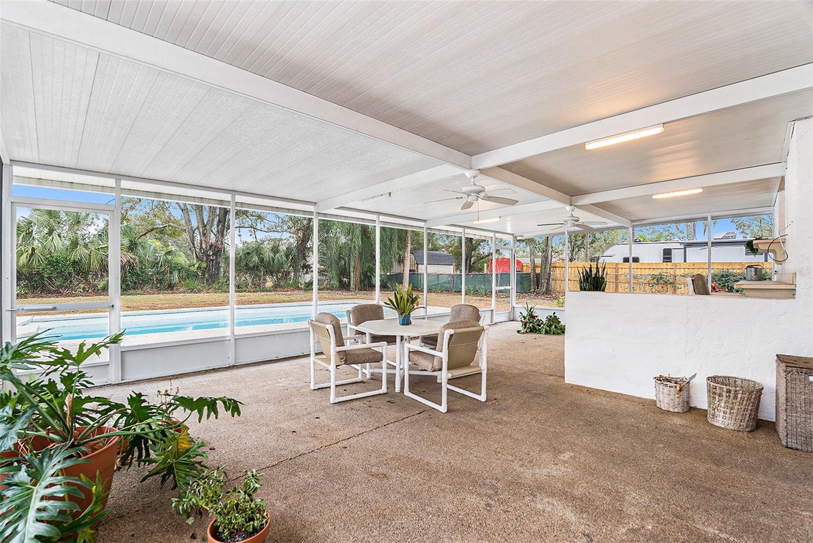 8203 CRENSHAW CIR, TAMPA, FL, 33615