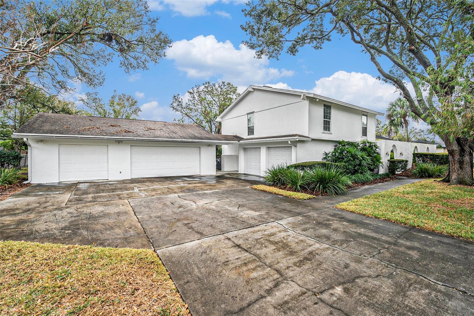 8203 CRENSHAW CIR, TAMPA, FL, 33615