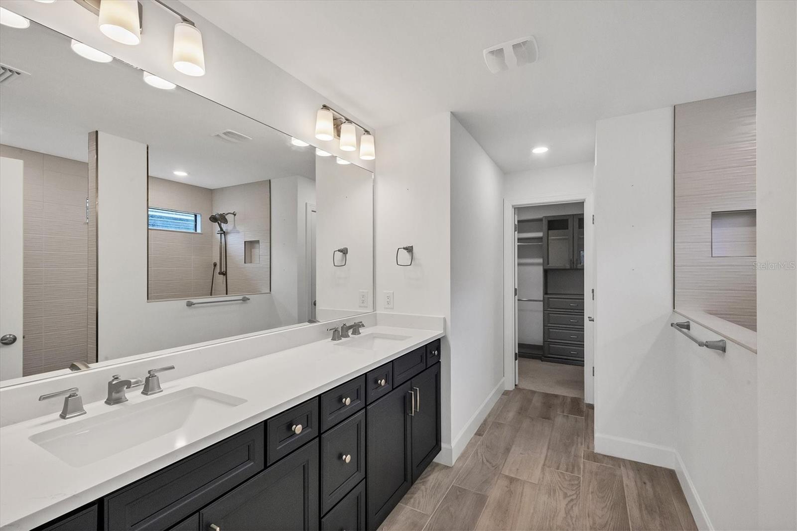 6102 BLUESTAR CT, LAKEWOOD RANCH, FL, 34211