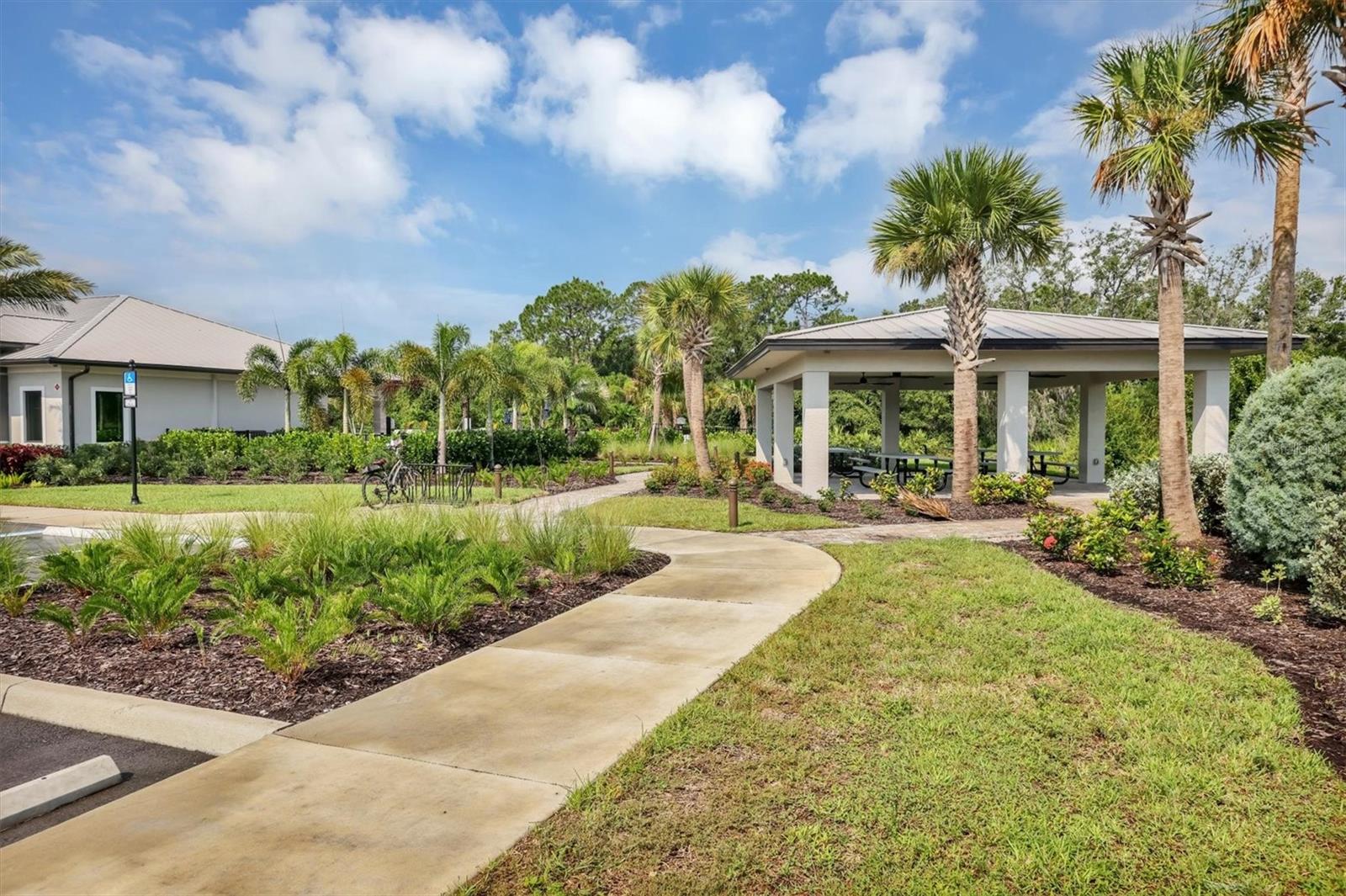 6102 BLUESTAR CT, LAKEWOOD RANCH, FL, 34211