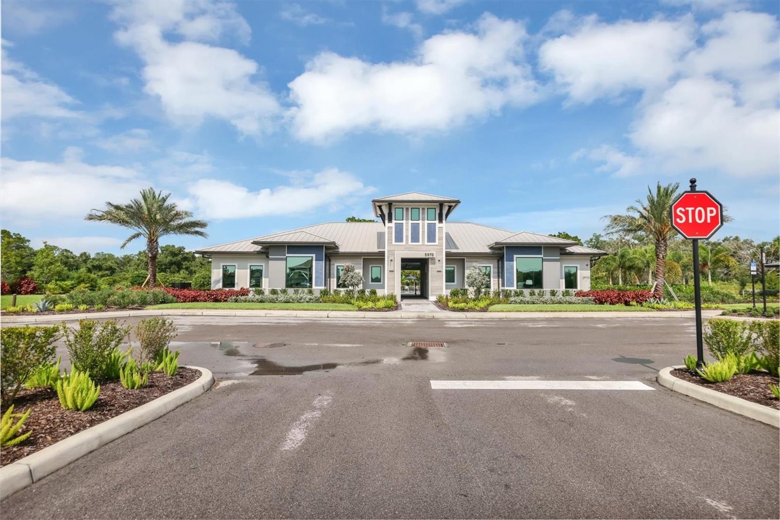6102 BLUESTAR CT, LAKEWOOD RANCH, FL, 34211