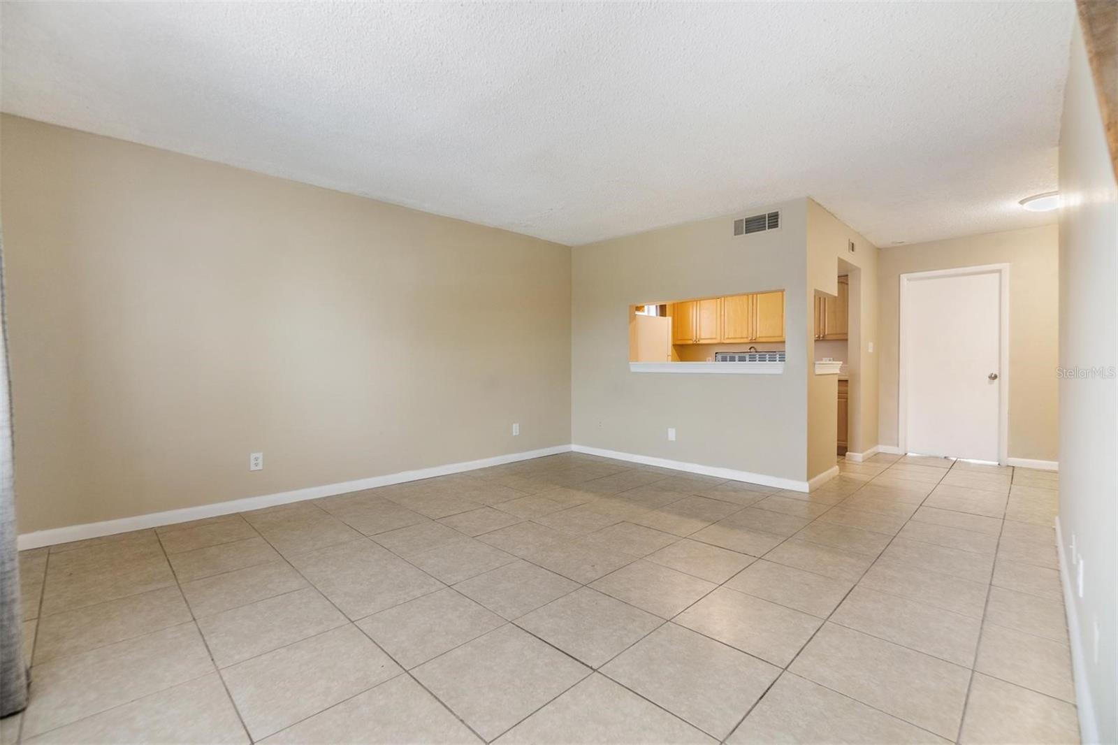 9119 TUDOR DR #E201, TAMPA, FL, 33615