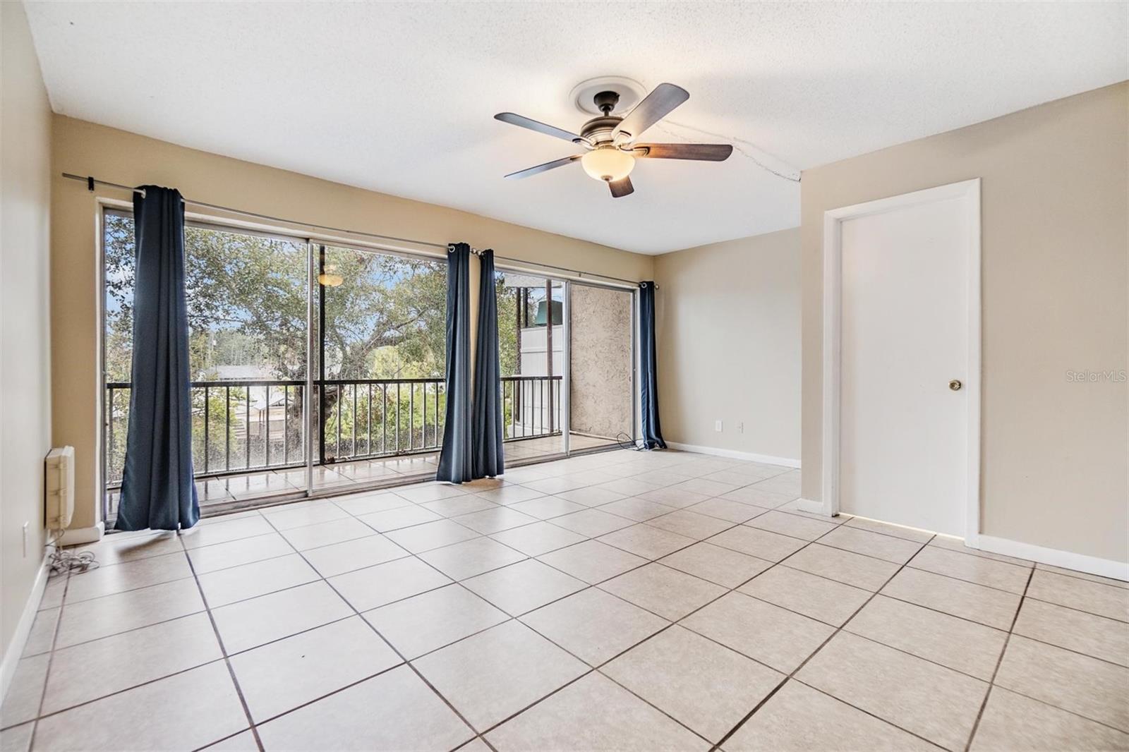 9119 TUDOR DR #E201, TAMPA, FL, 33615