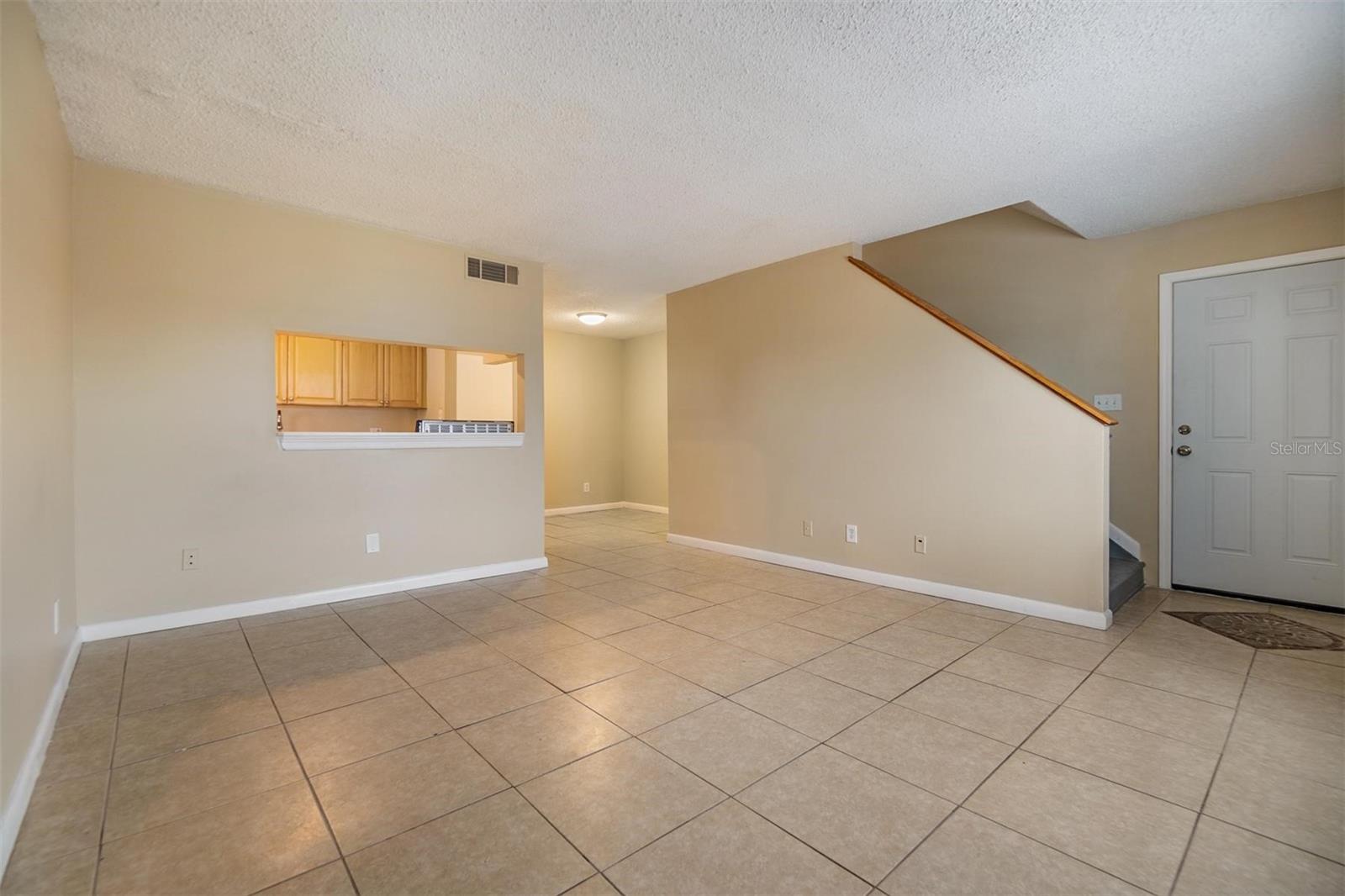 9119 TUDOR DR #E201, TAMPA, FL, 33615