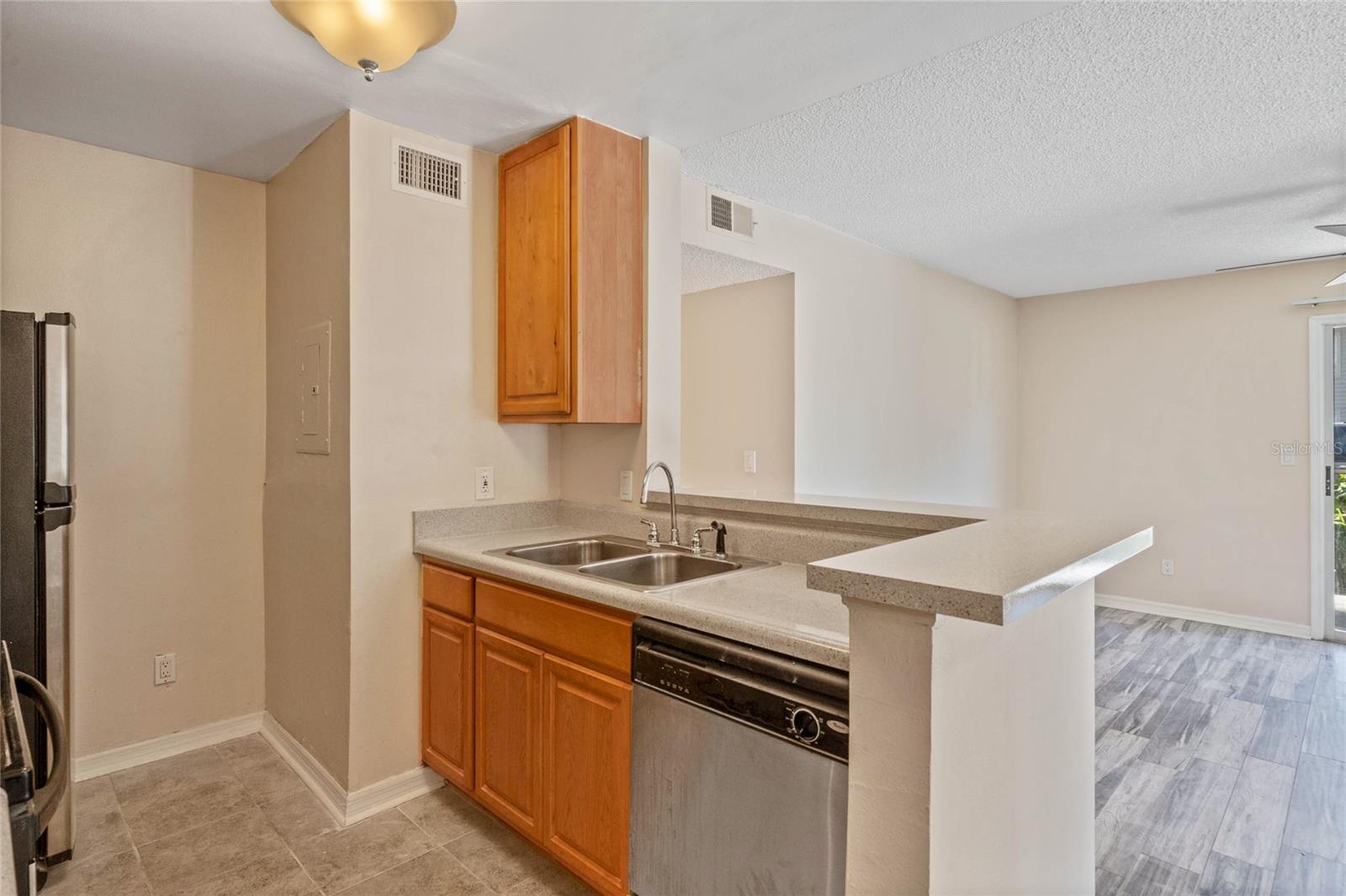 6118 WESTGATE DR #101, ORLANDO, FL, 32835