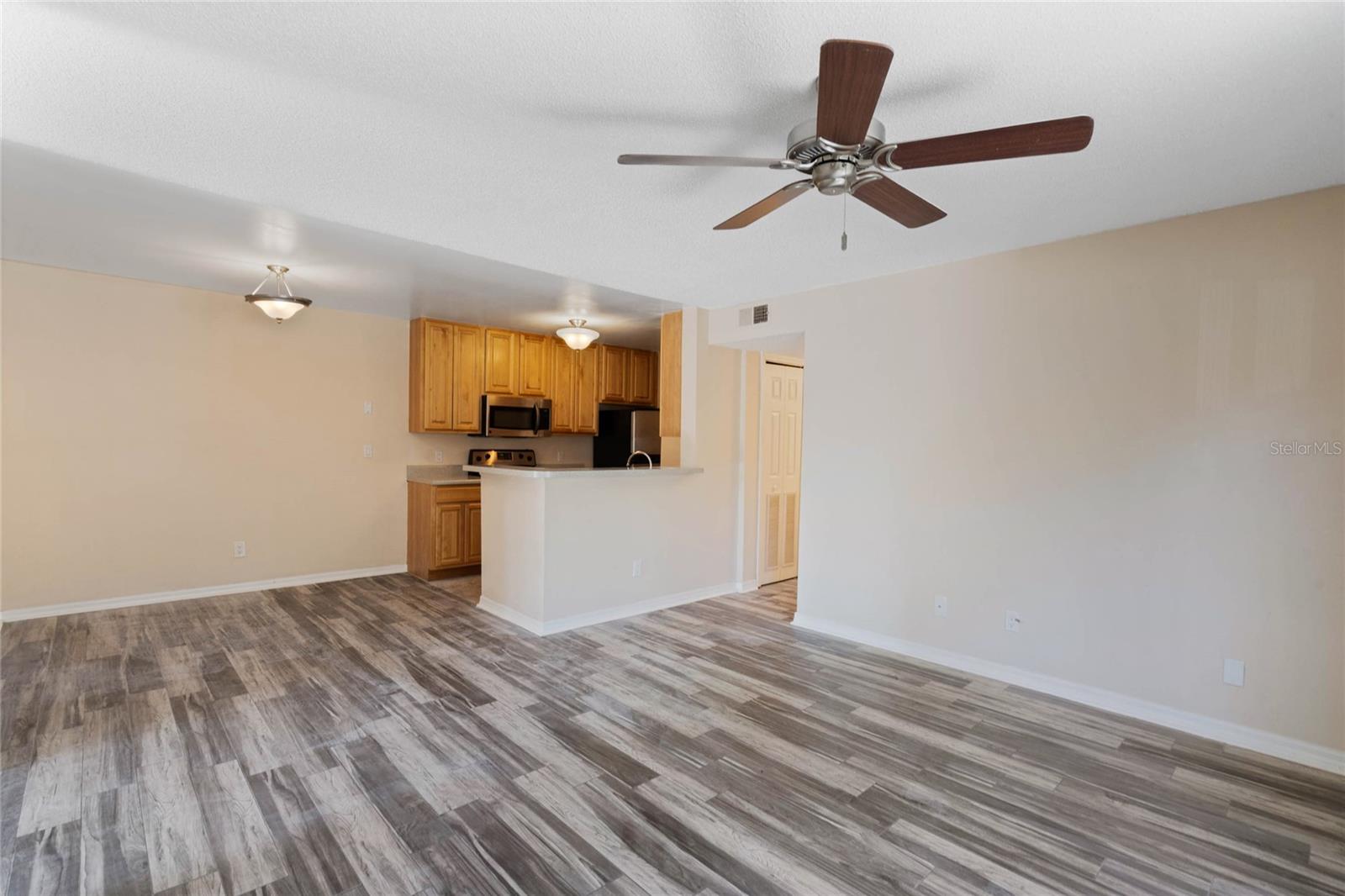 6118 WESTGATE DR #101, ORLANDO, FL, 32835