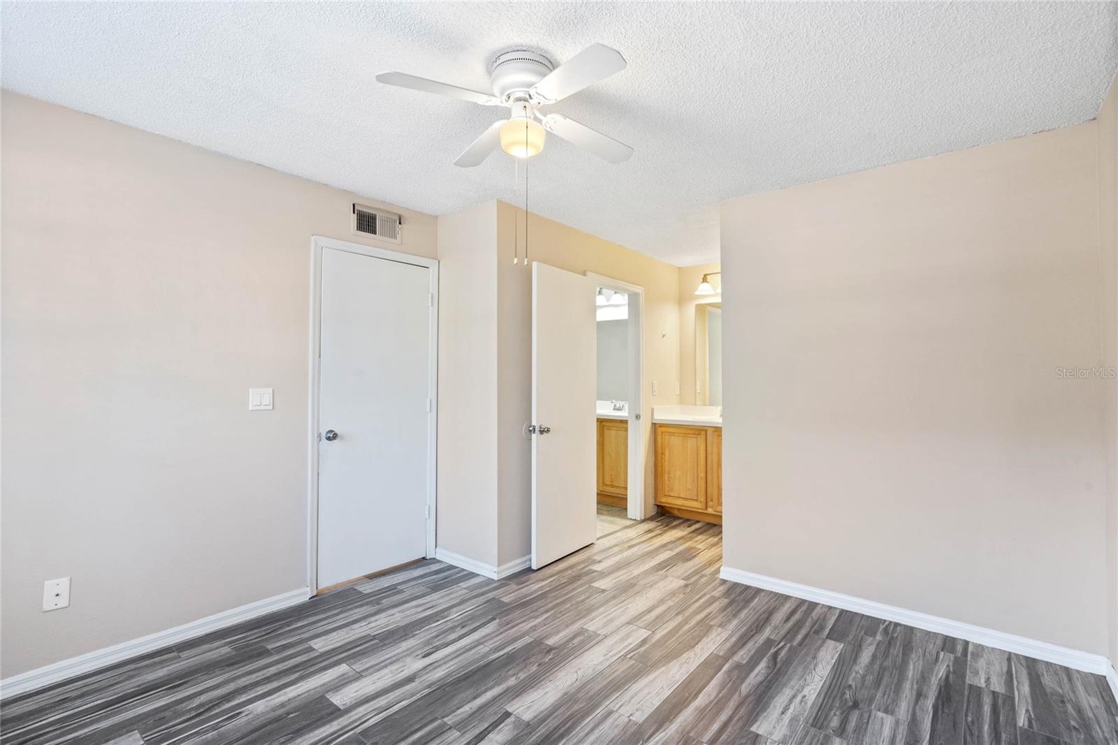 6118 WESTGATE DR #101, ORLANDO, FL, 32835