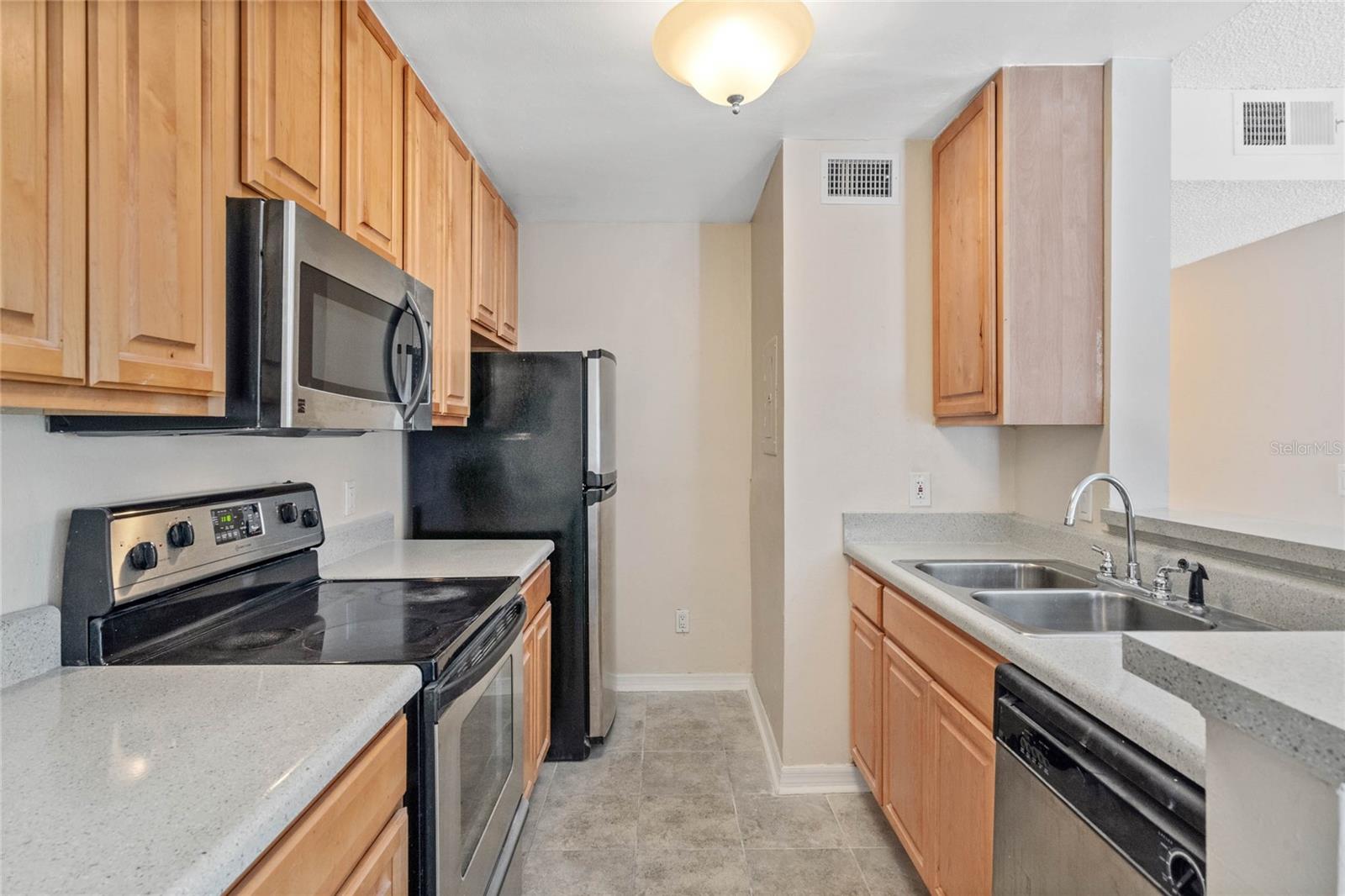 6118 WESTGATE DR #101, ORLANDO, FL, 32835