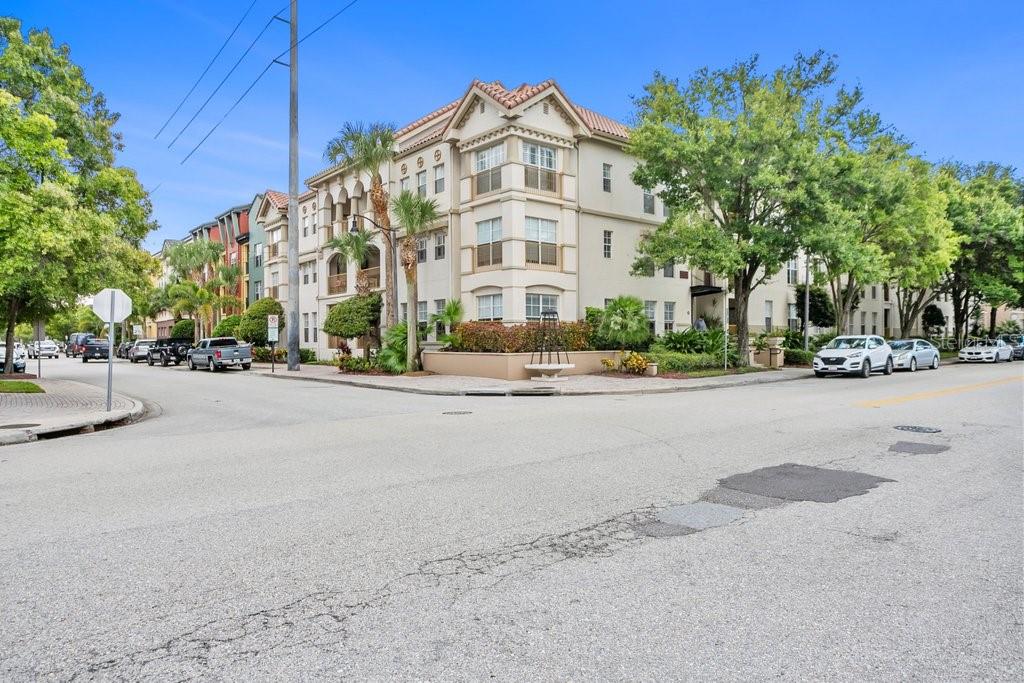 2440 W HORATIO ST #1011, TAMPA, FL, 33609