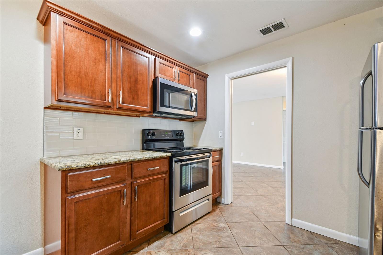 2124 16TH AVE SW, LARGO, FL, 33770