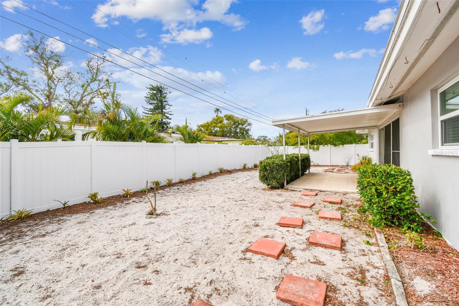 2124 16TH AVE SW, LARGO, FL, 33770
