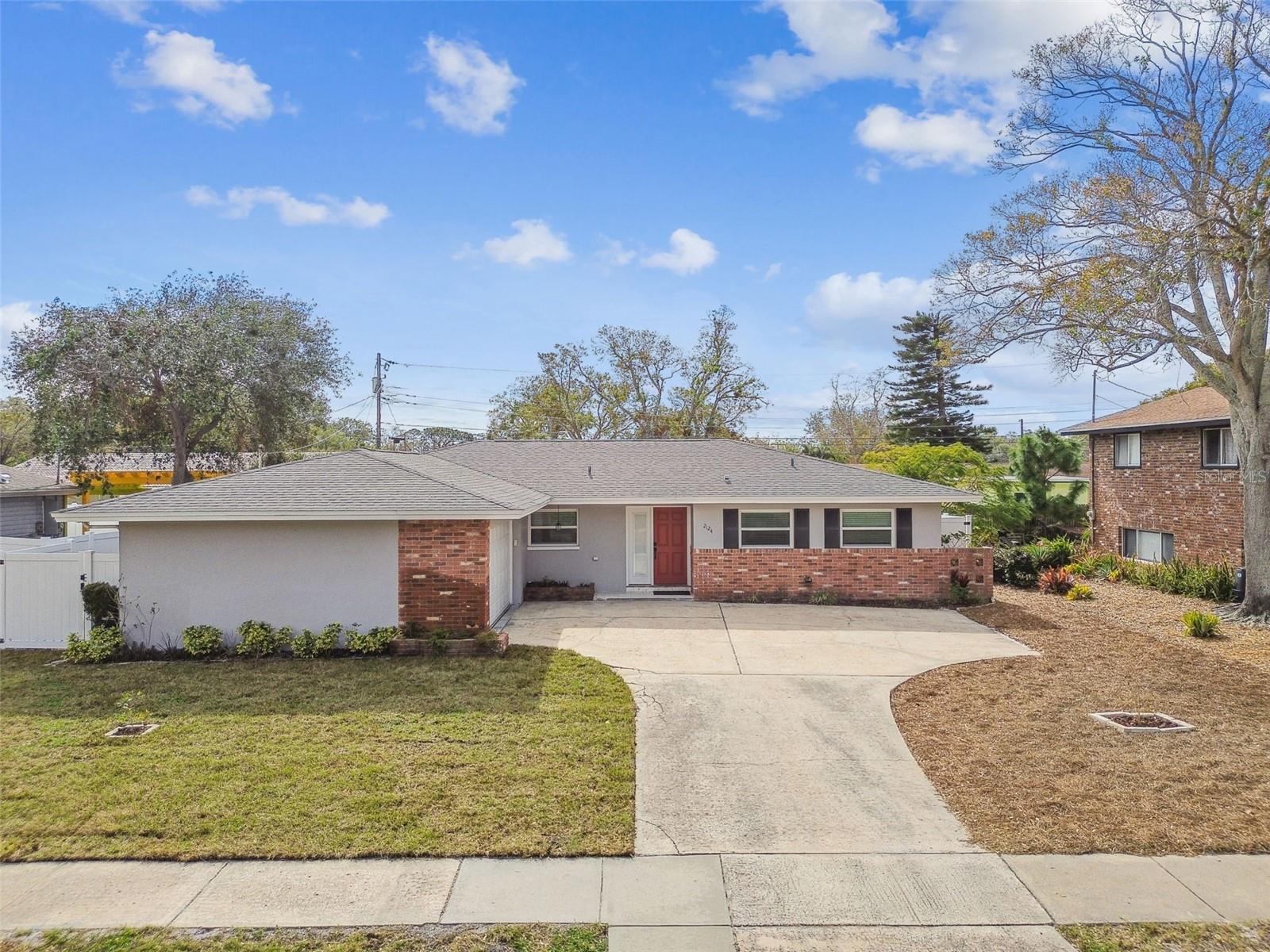 2124 16TH AVE SW, LARGO, FL, 33770