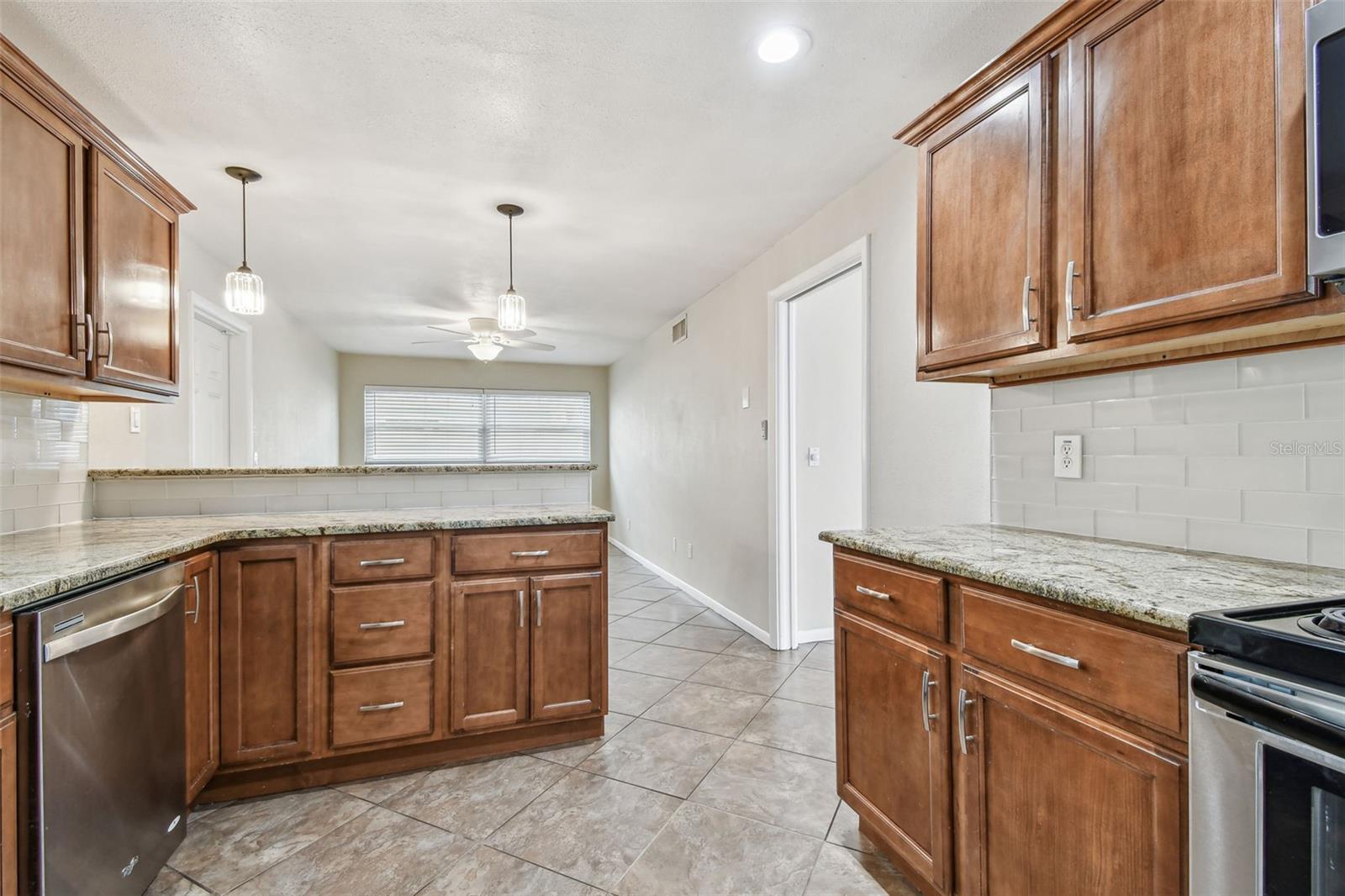 2124 16TH AVE SW, LARGO, FL, 33770