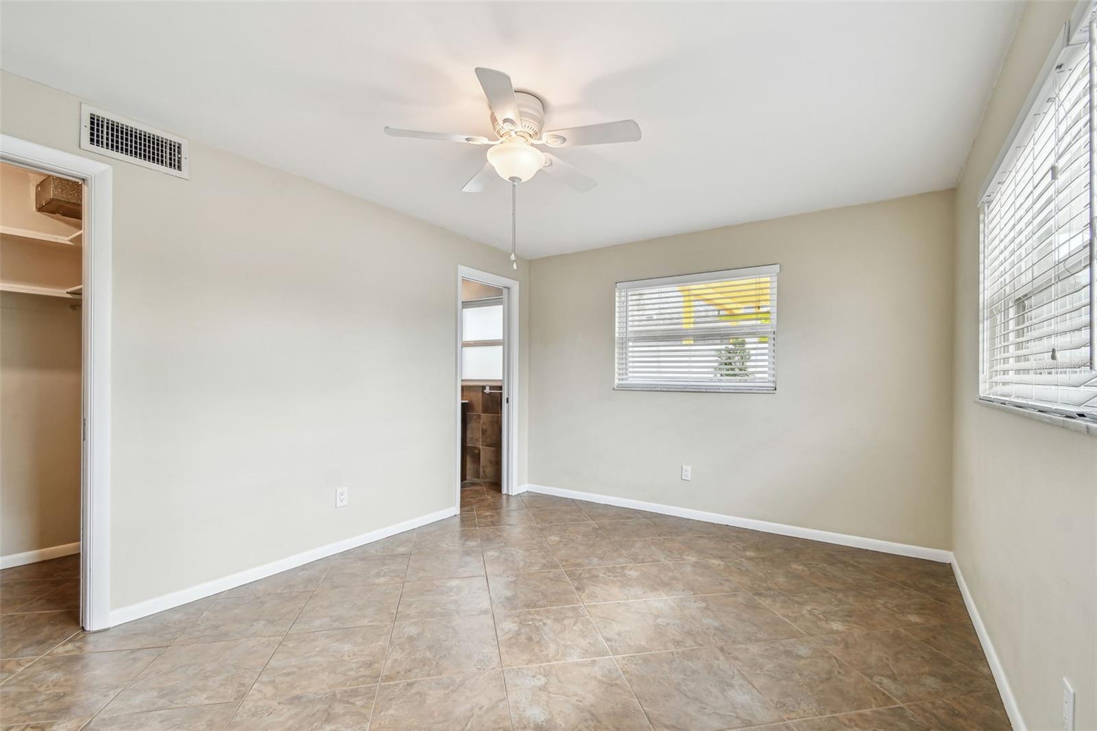 2124 16TH AVE SW, LARGO, FL, 33770