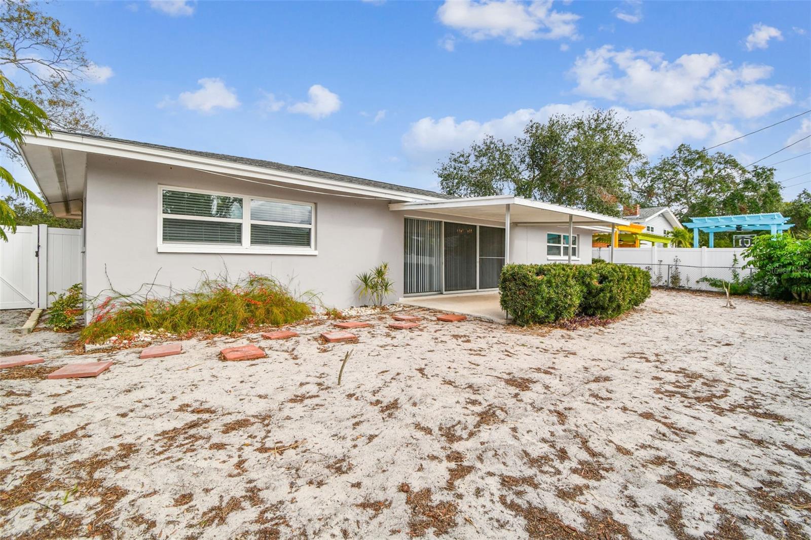 2124 16TH AVE SW, LARGO, FL, 33770